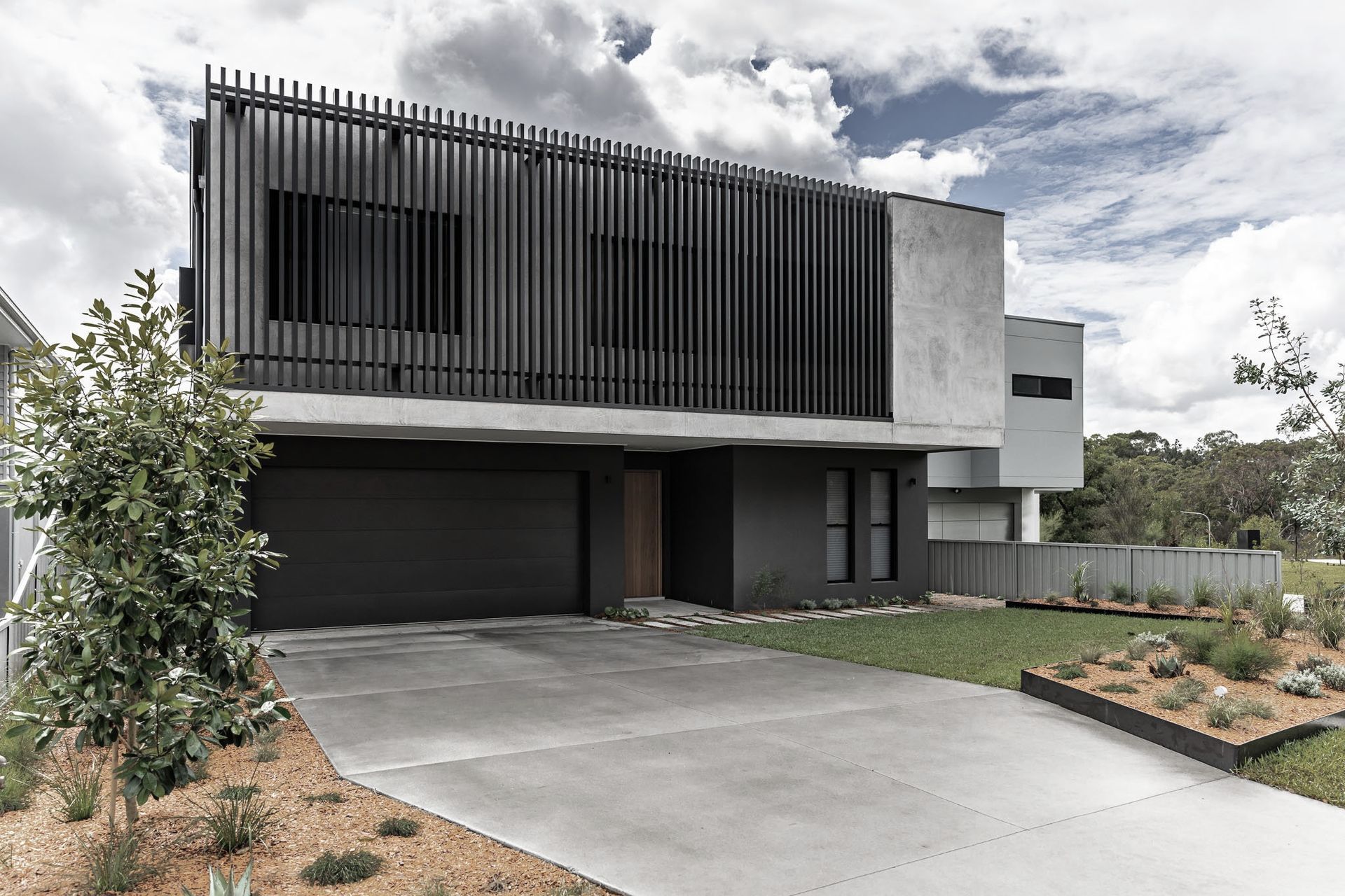 Supporting Image 2 for LUX BUILDING