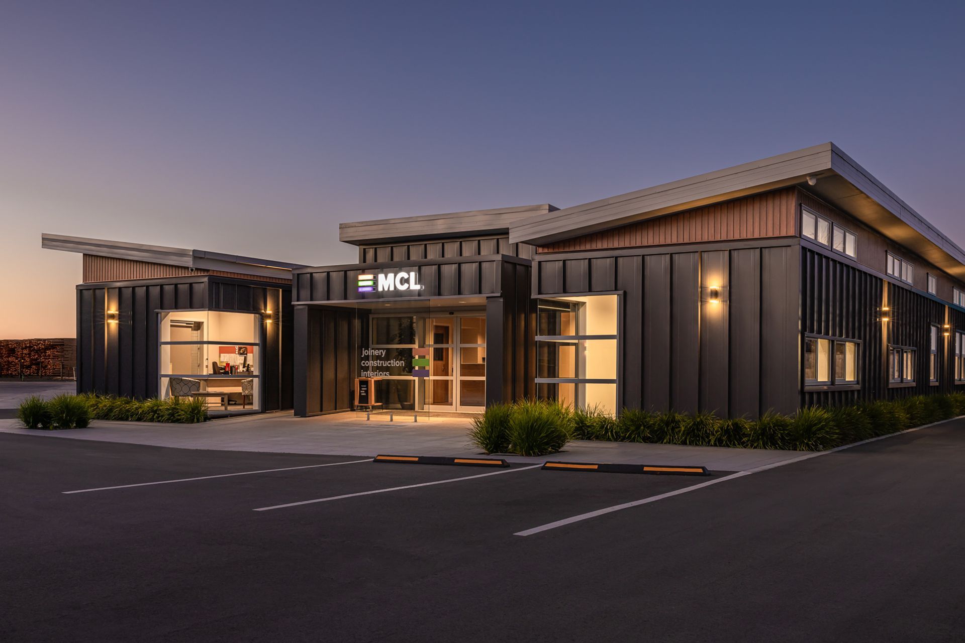 Hero Banner for MCL Construction