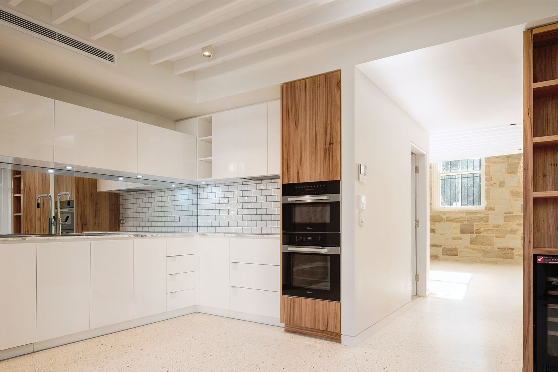 Hero Banner for Magico Constructions