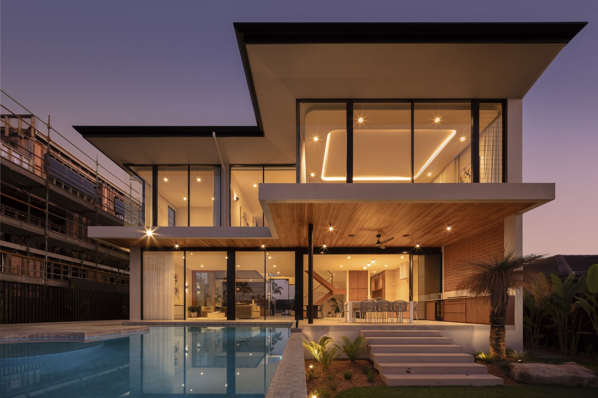 Supporting Image 3 for BARLOW