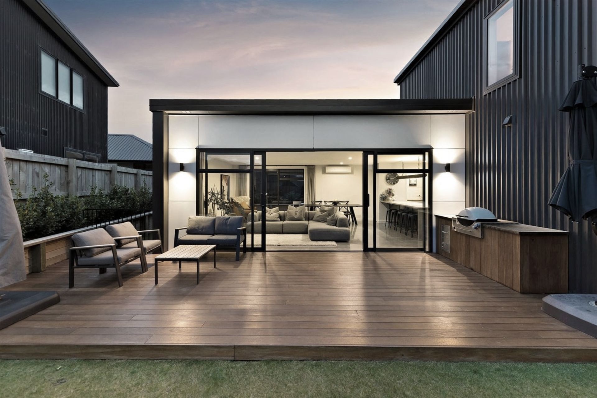 Supporting Image 1 for Modbox