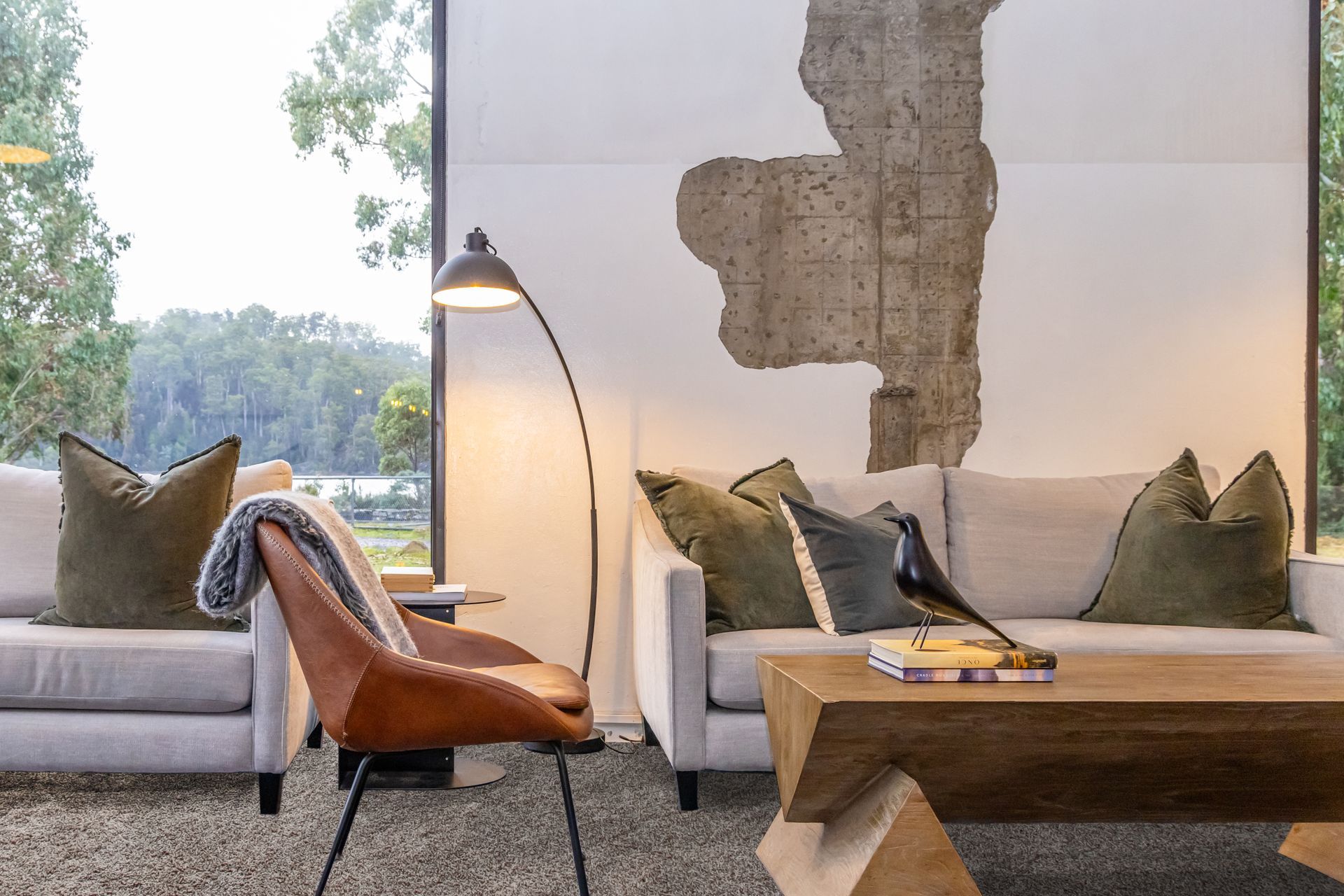 Supporting Image 3 for ROOM