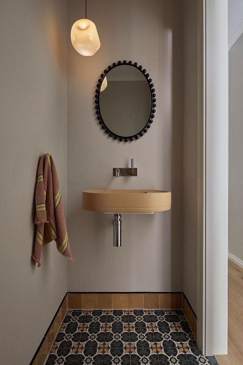 Three Little Pigs Colour & Design