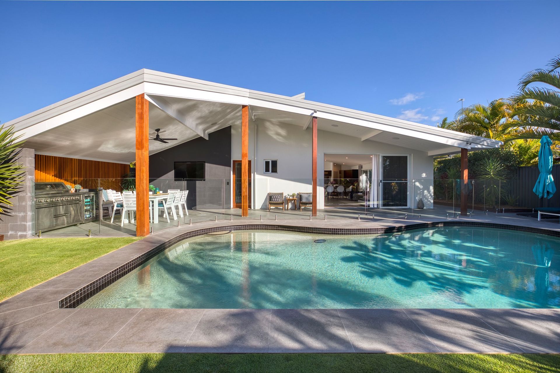 Supporting Image 5 for Lucian Constructions