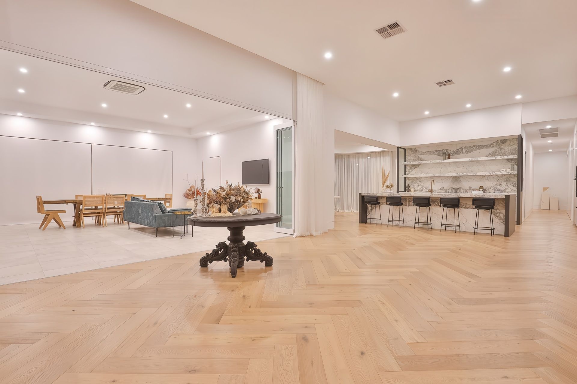 Supporting Image 2 for Urbane Building