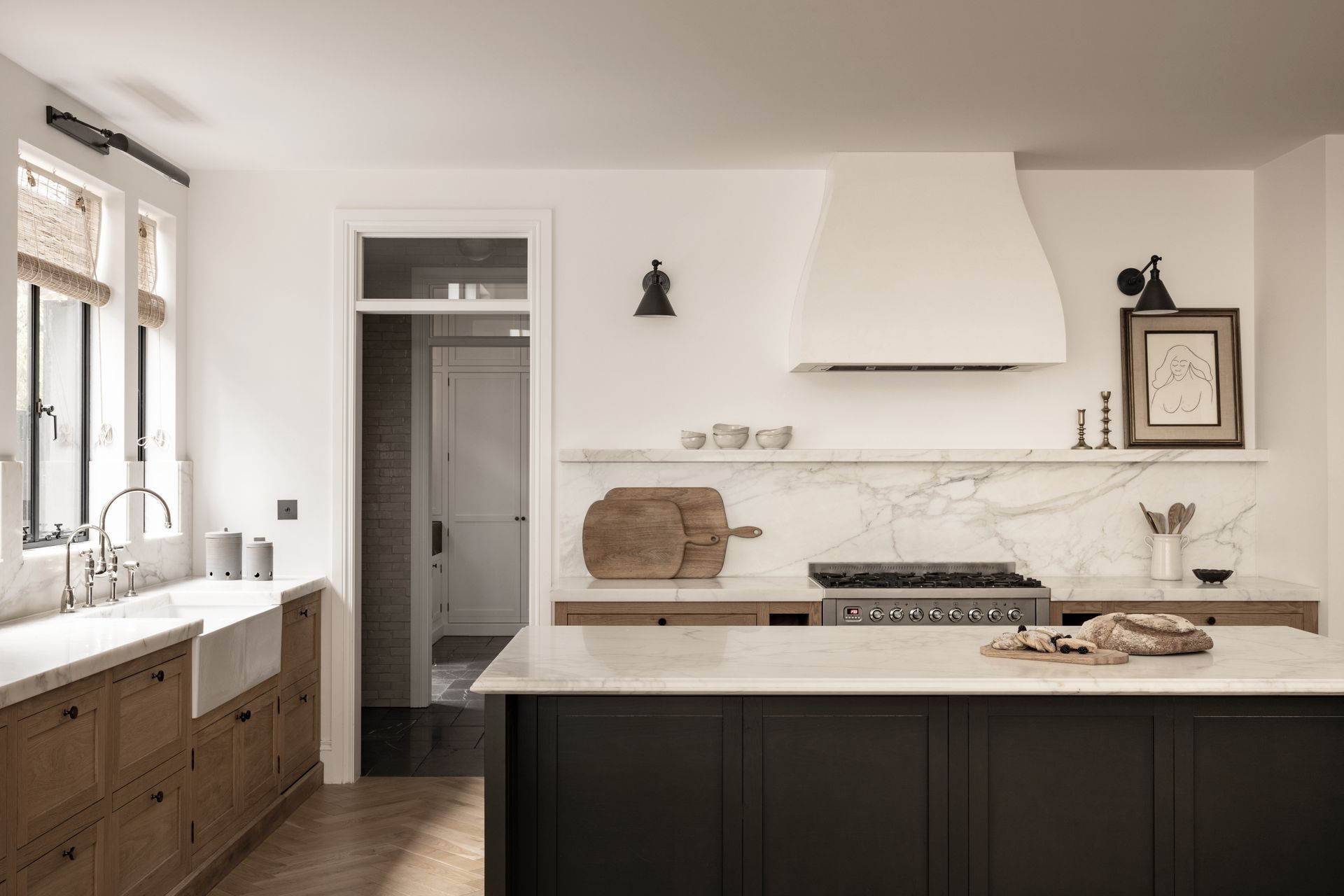 Supporting Image 3 for Vasi