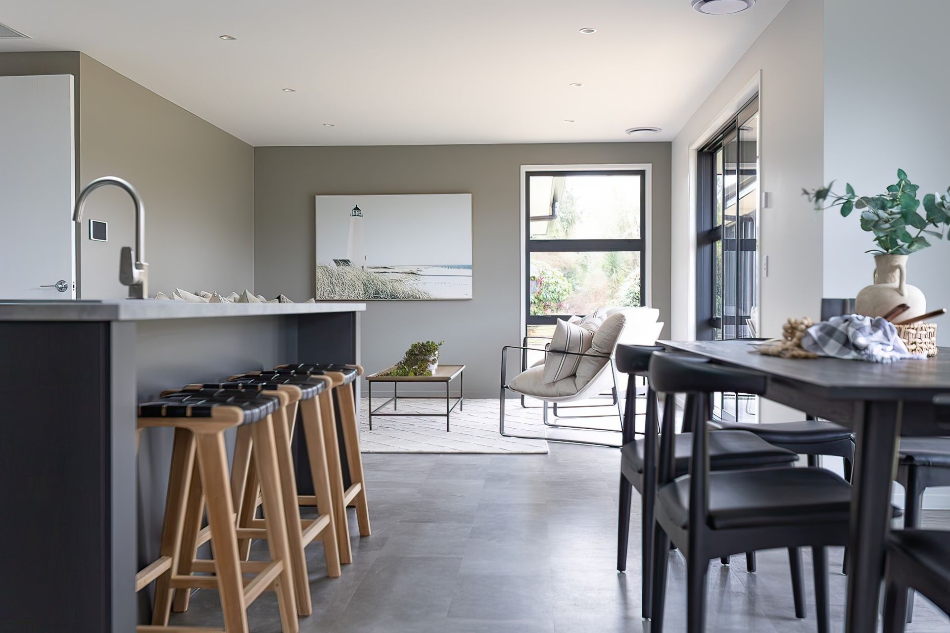 Supporting Image 6 for COMBER AND COMBER