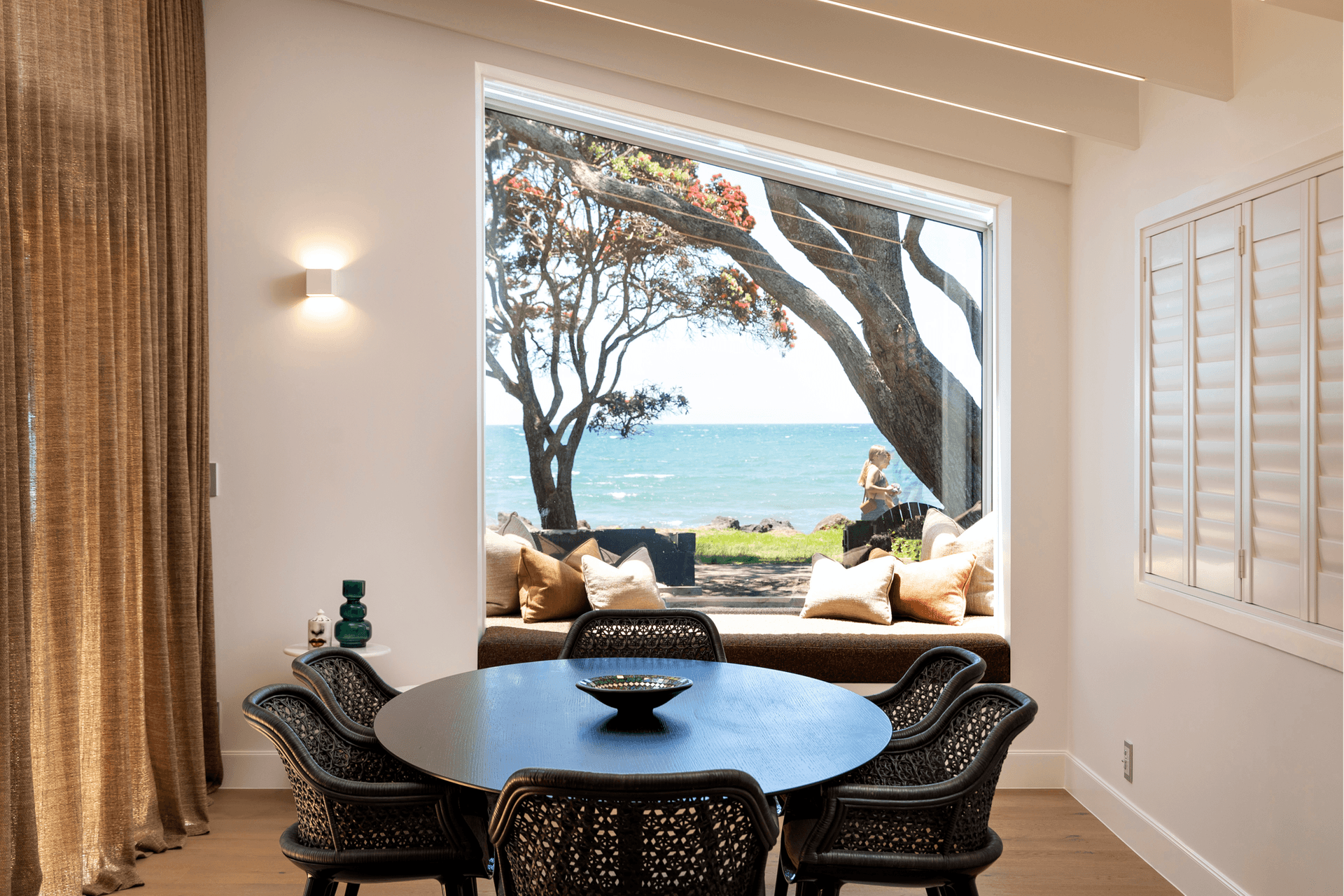 Supporting Image 2 for Borges Design