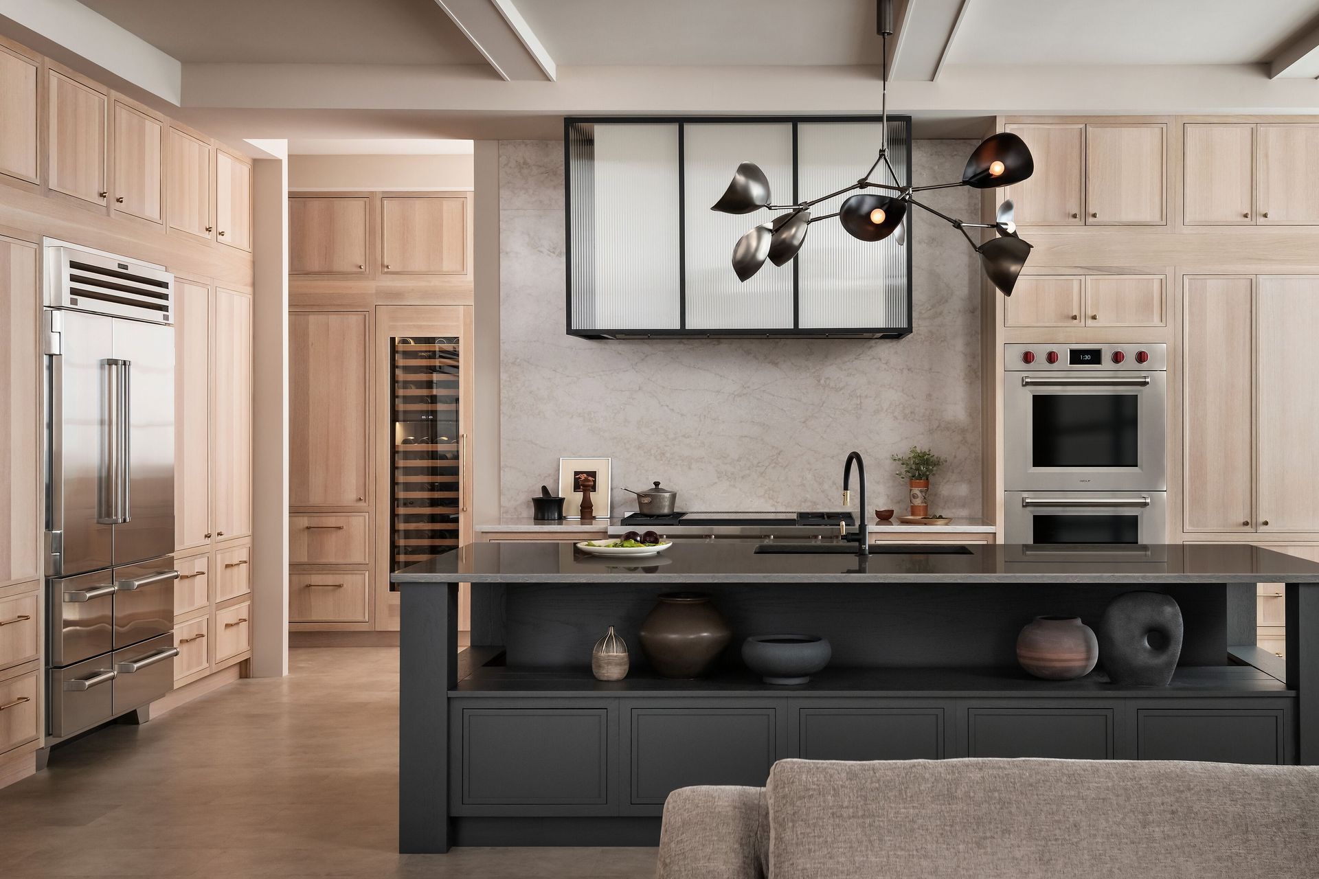 Supporting Image 7 for Sub-Zero Wolf