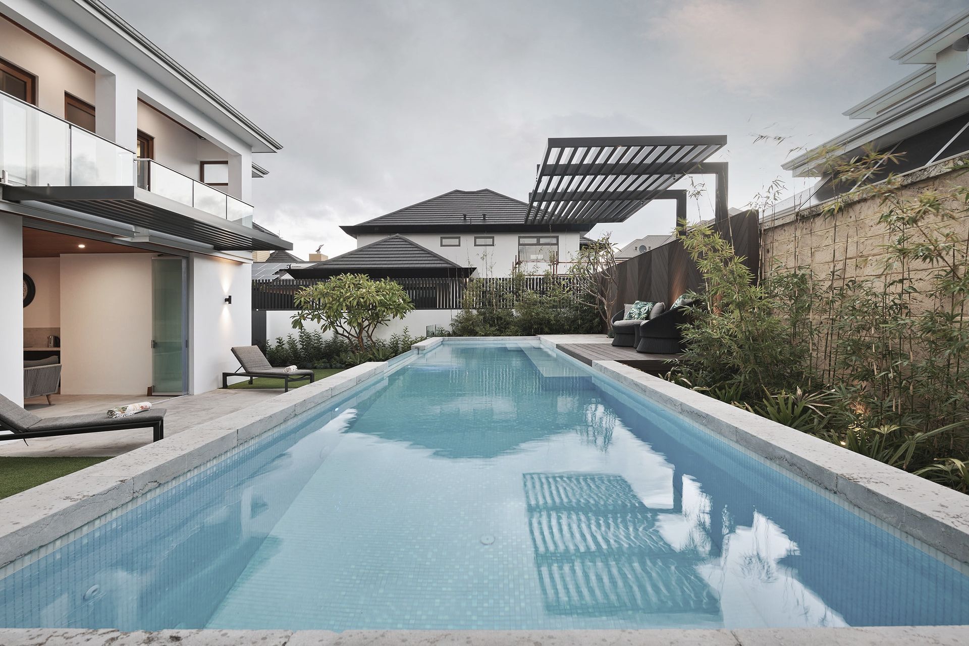 Supporting Image 2 for De Vries Designs