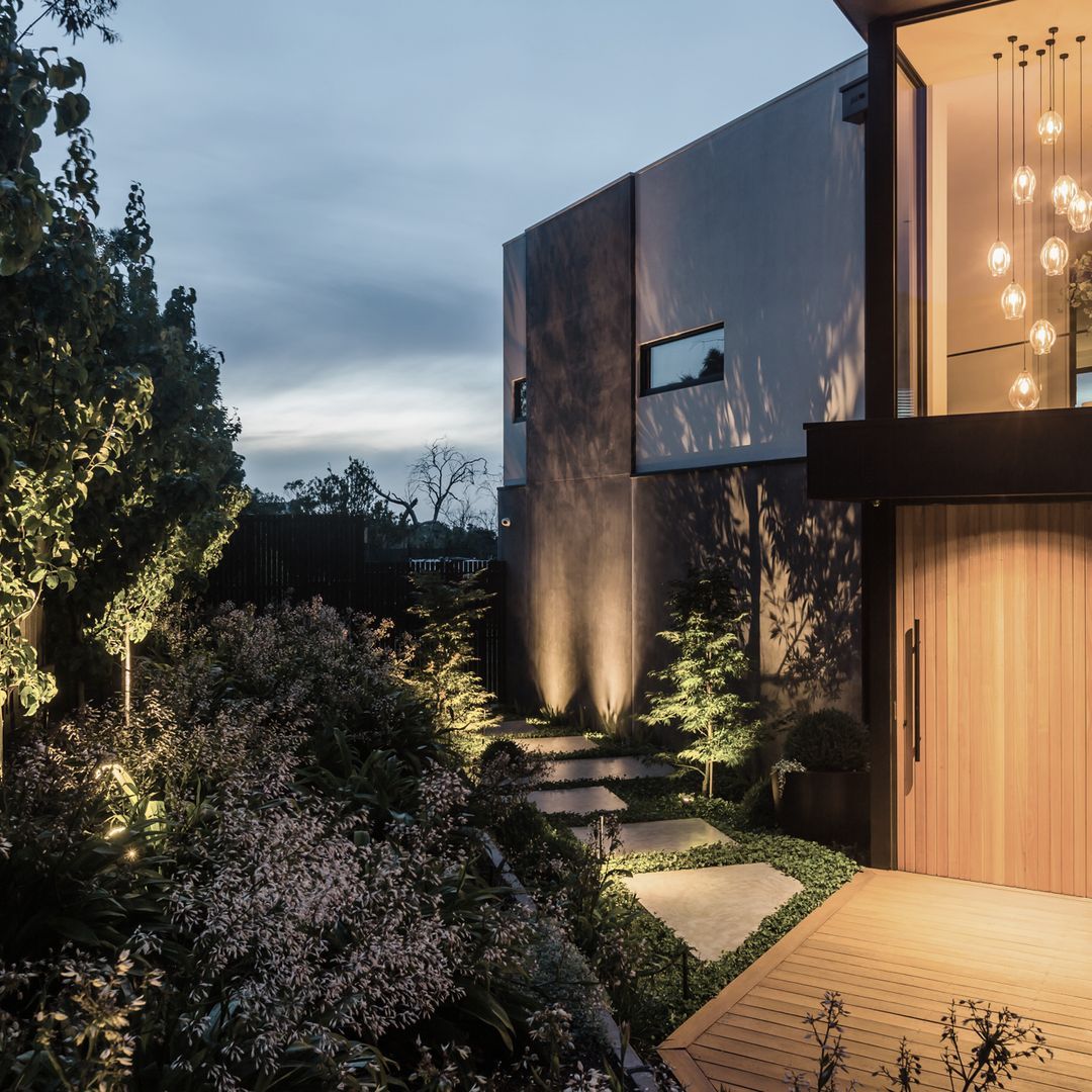 Diverse Landscape Constructions