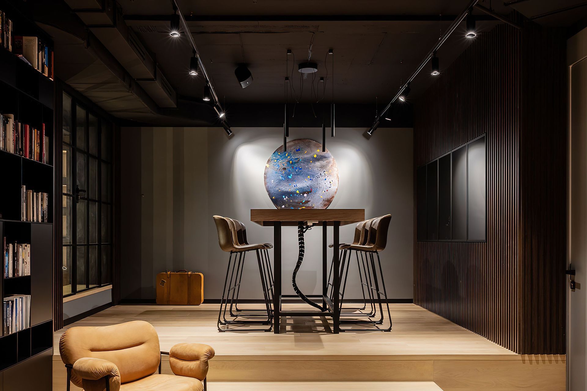 Supporting Image 5 for Light Establishment