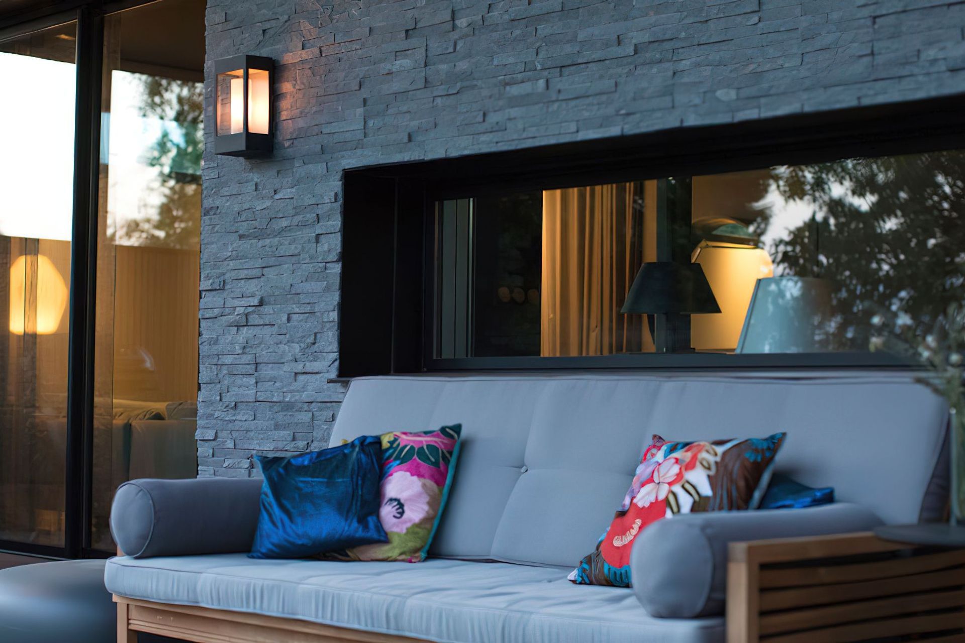 Supporting Image 4 for Light Establishment