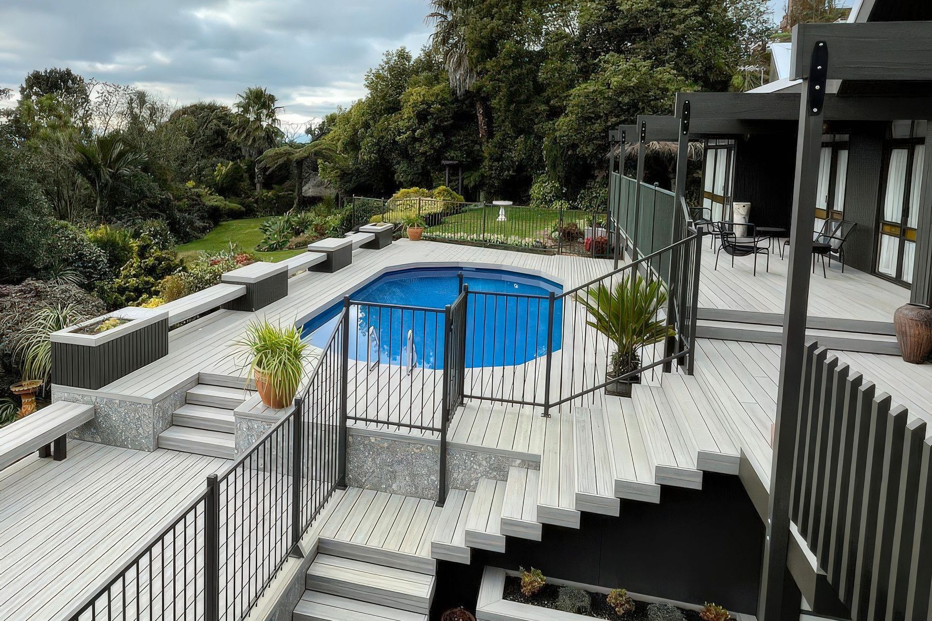 Supporting Image 3 for PERMADECK™