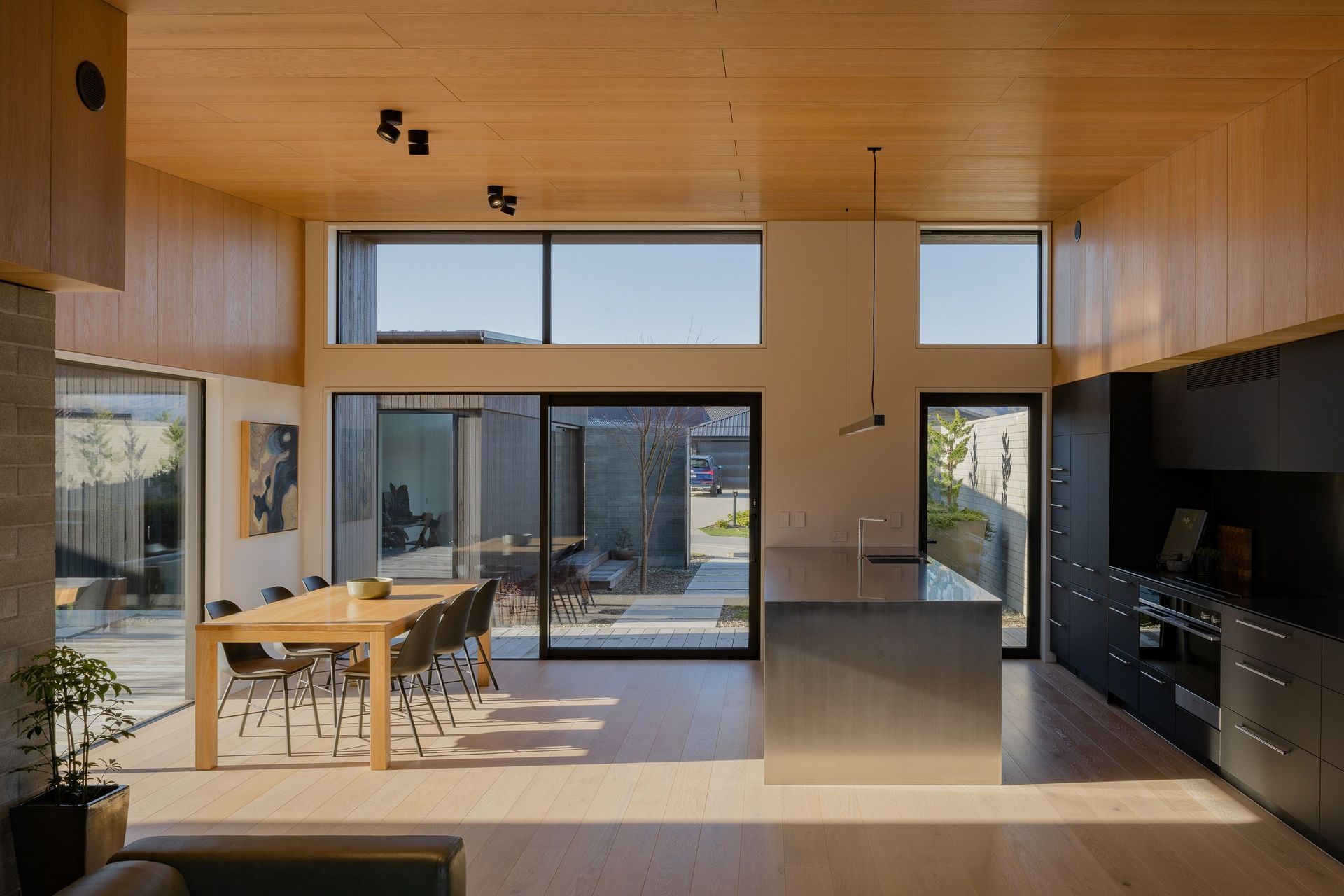 Supporting Image 1 for Mickey Ross