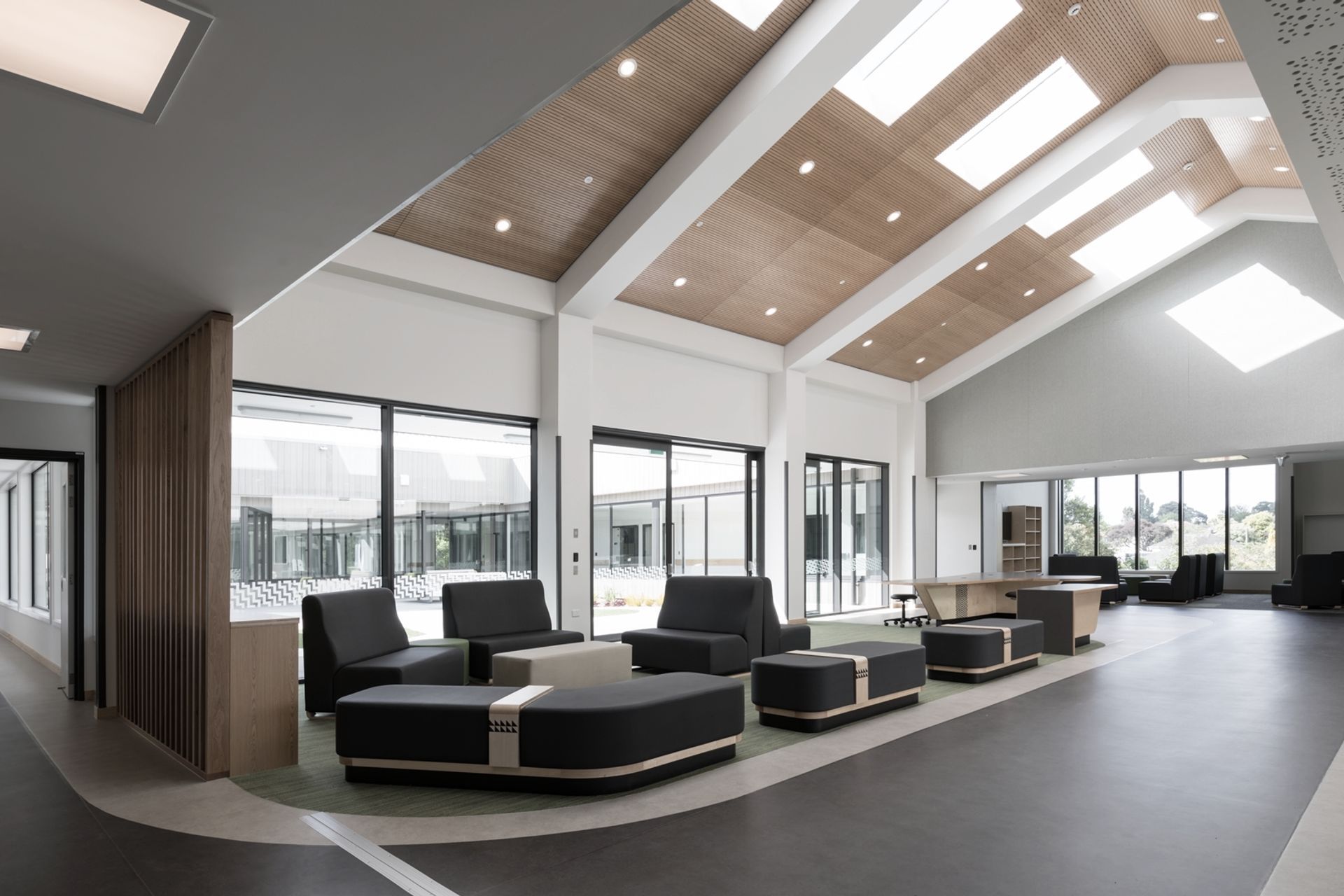 Supporting Image 1 for Adlux