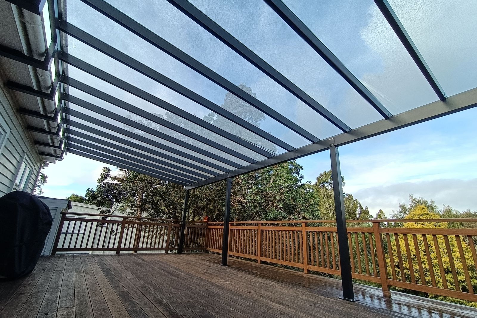 Universal Glazing Systems (UGS)