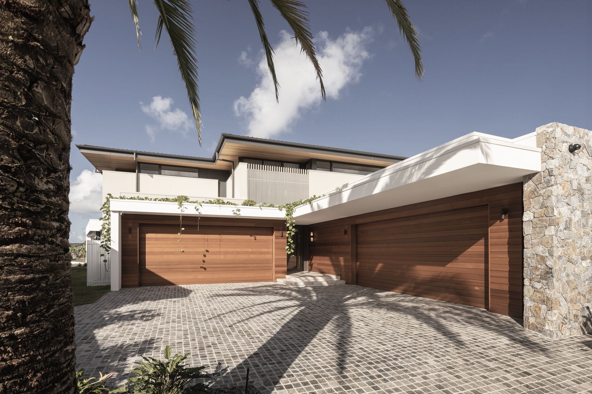 Supporting Image 4 for Steel-Line Garage Doors