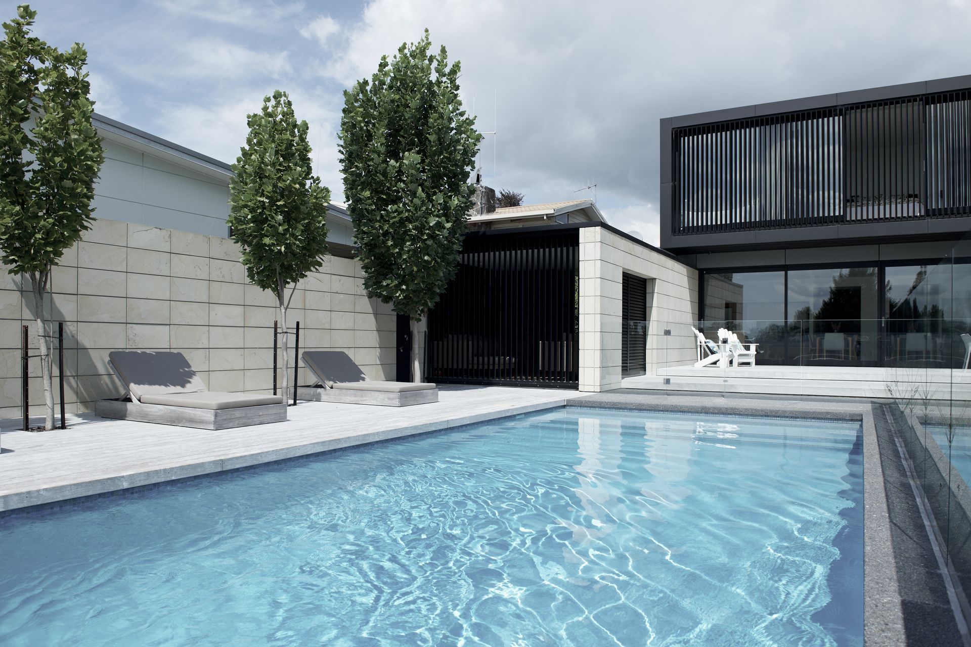 Hinuera Natural Stone banner