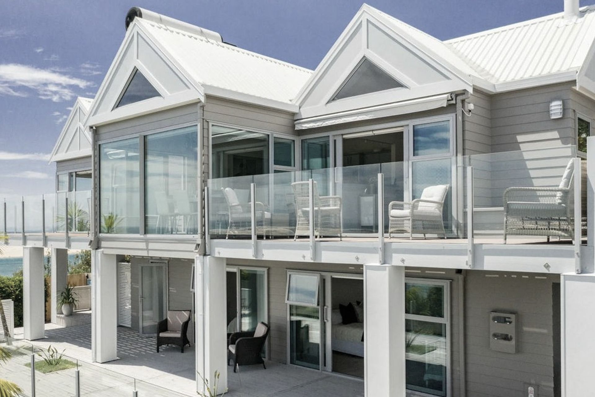 Hero Banner for RetroGLAZE®