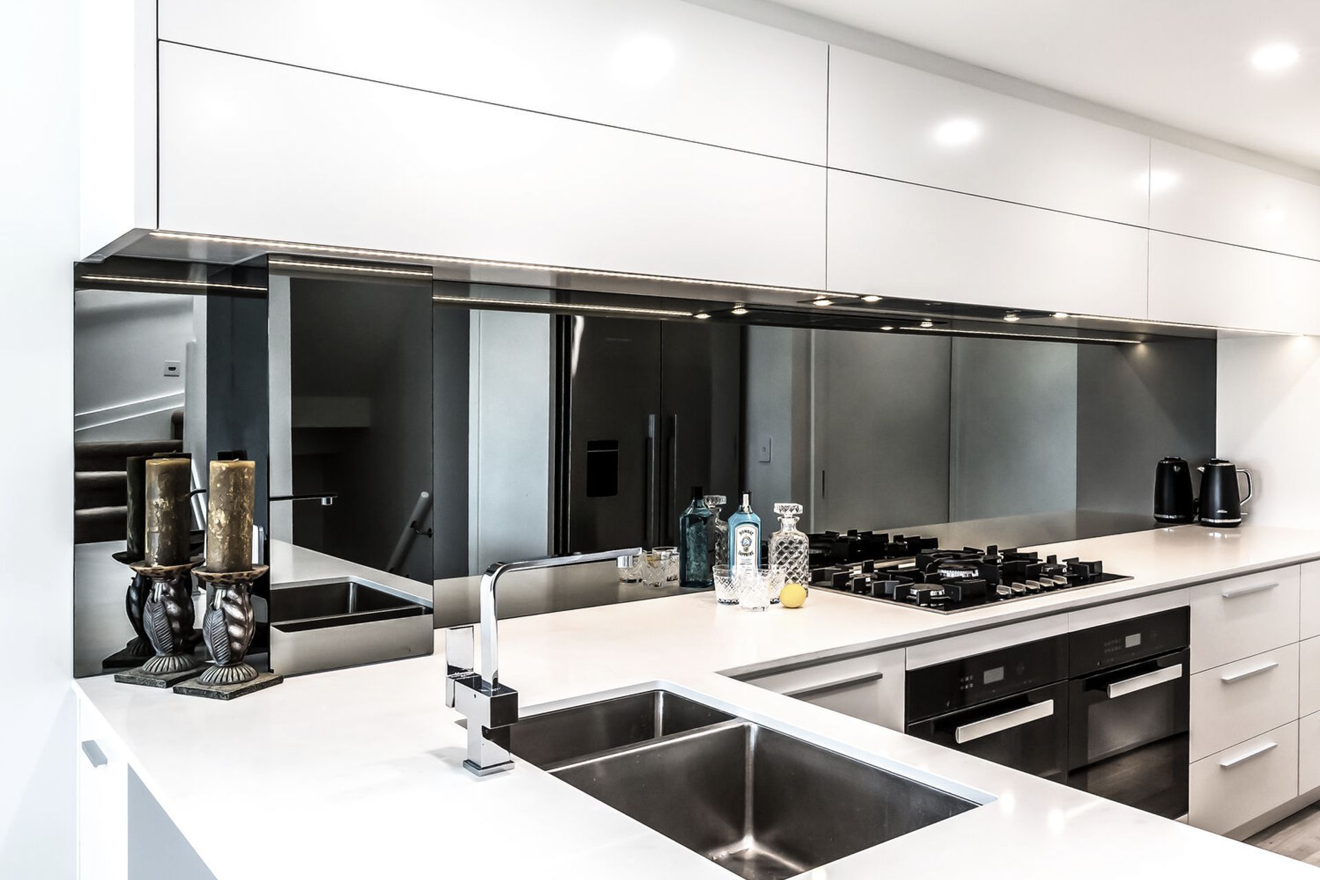 Supporting Image 1 for Image Glass