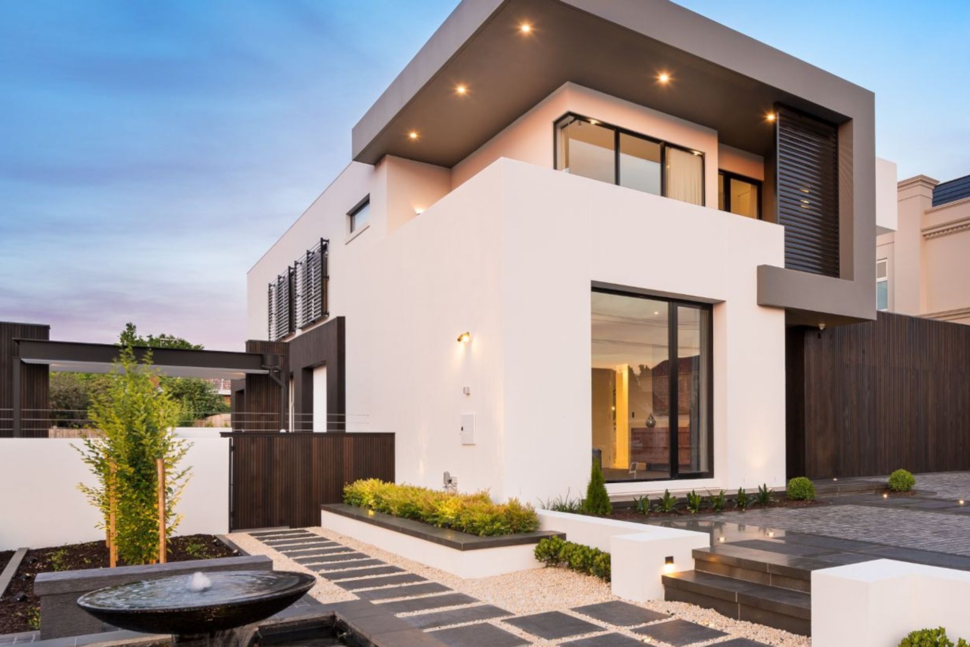 Supporting Image 4 for 2K