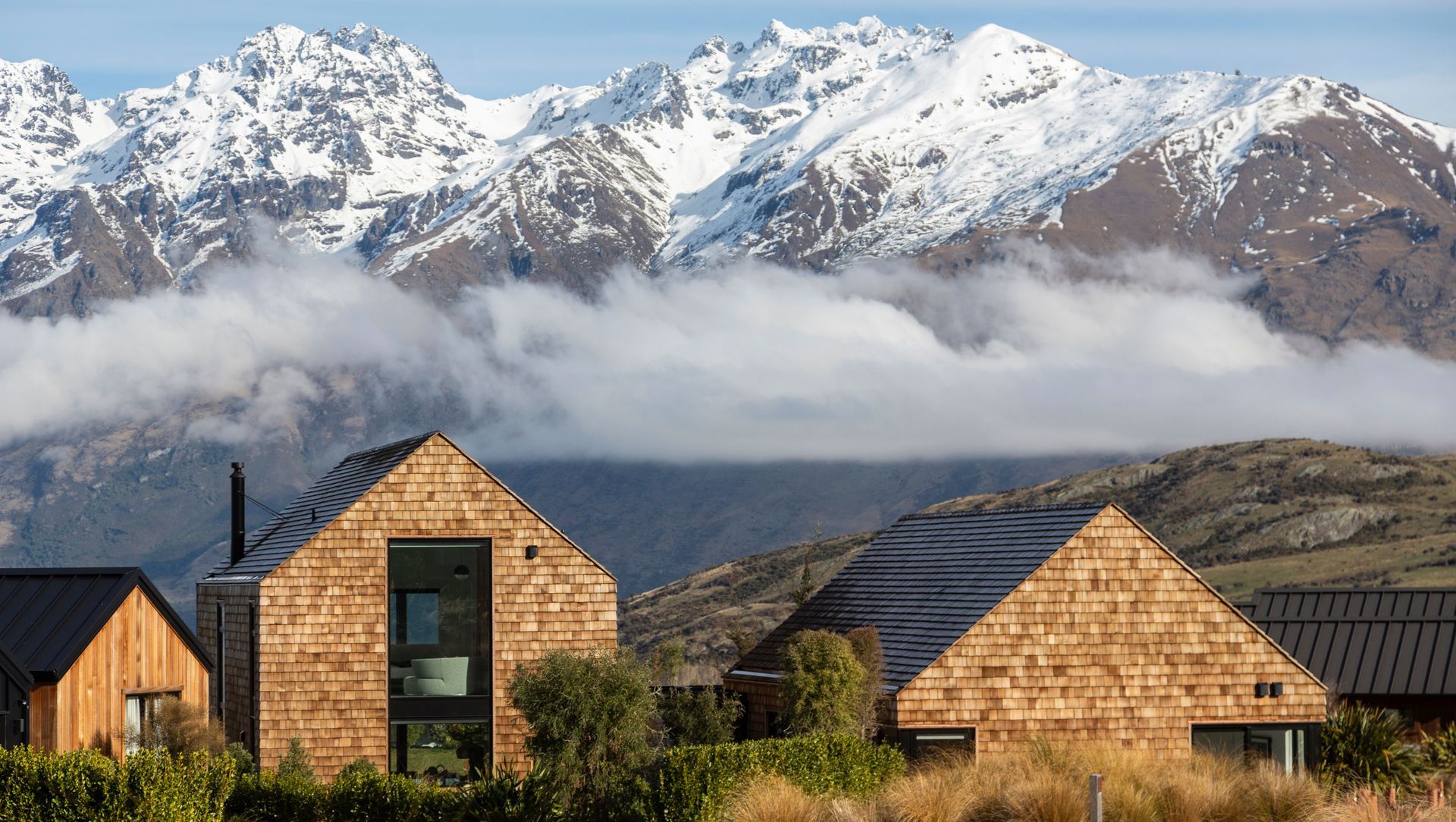 Shingle House Jacks Point | Dravitski Brown Architect banner