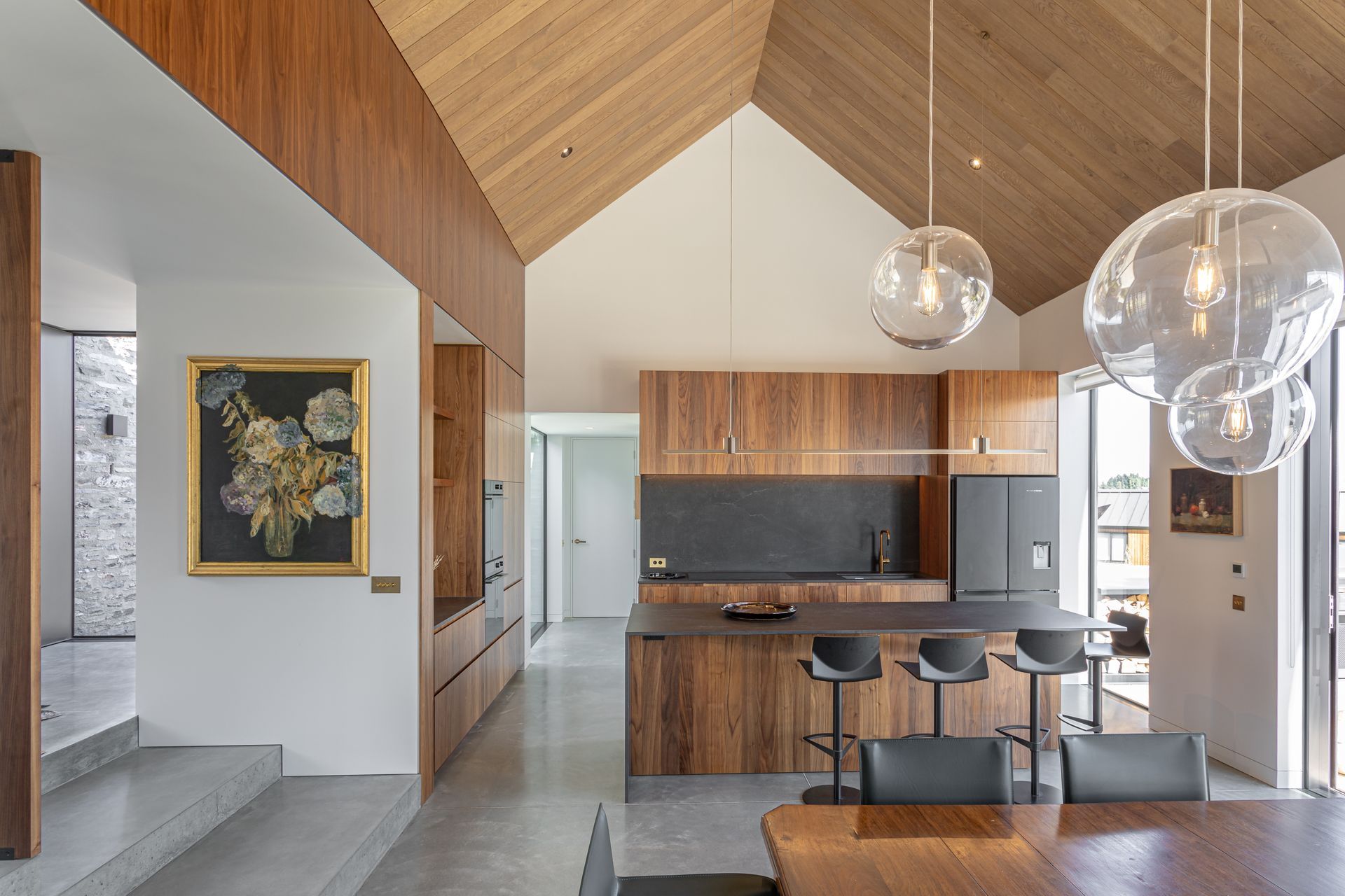 Ben-Hudson-Architects-gallery-house-timber-ceiling.jpg