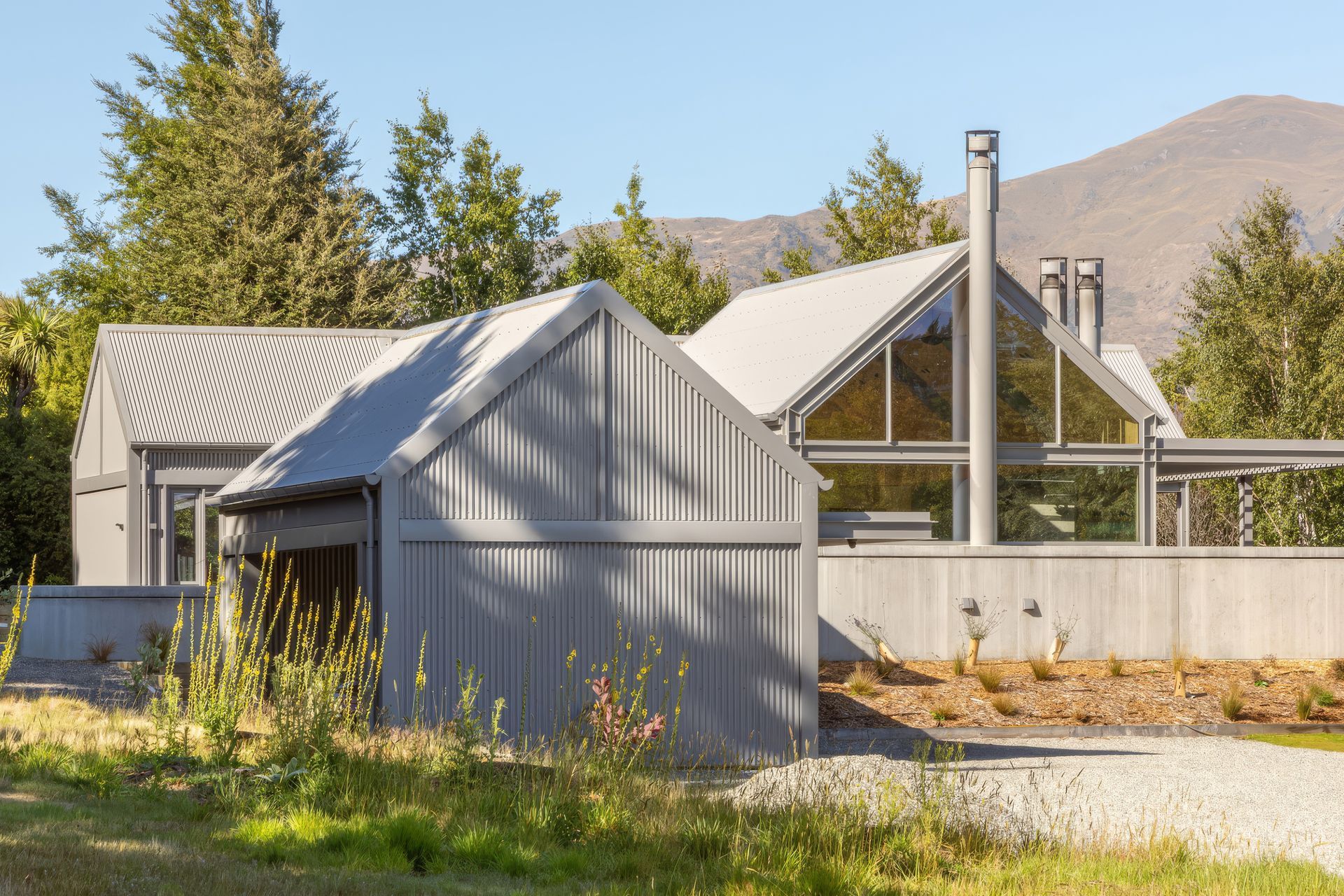 Corrugated-Crib-Johnston-Architects-003-upscaled-by-Replicate.jpg