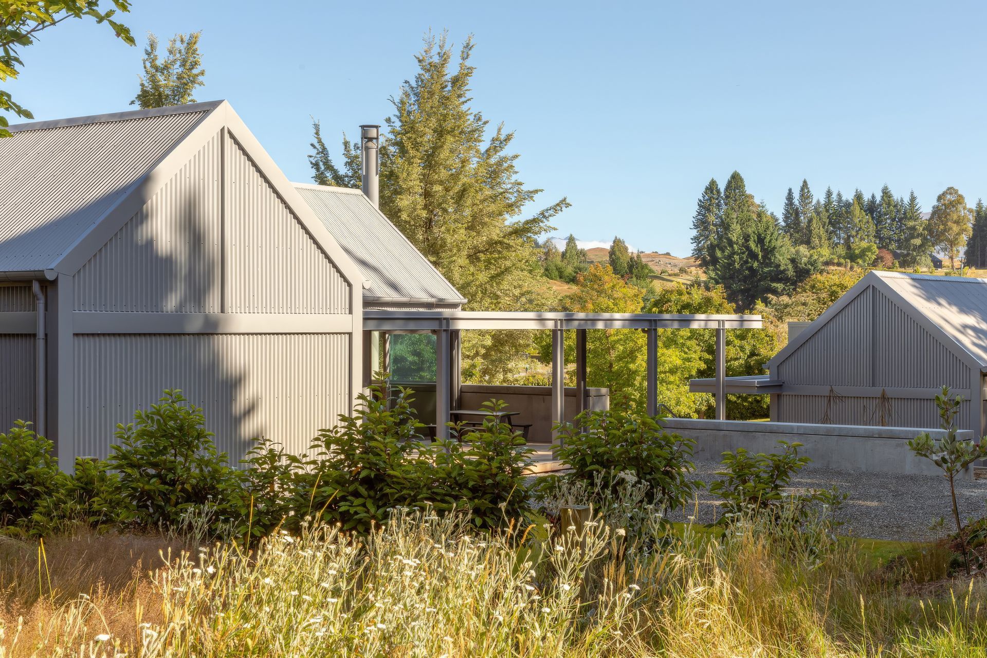 Corrugated-Crib-Johnston-Architects-008-upscaled-by-Replicate.jpg