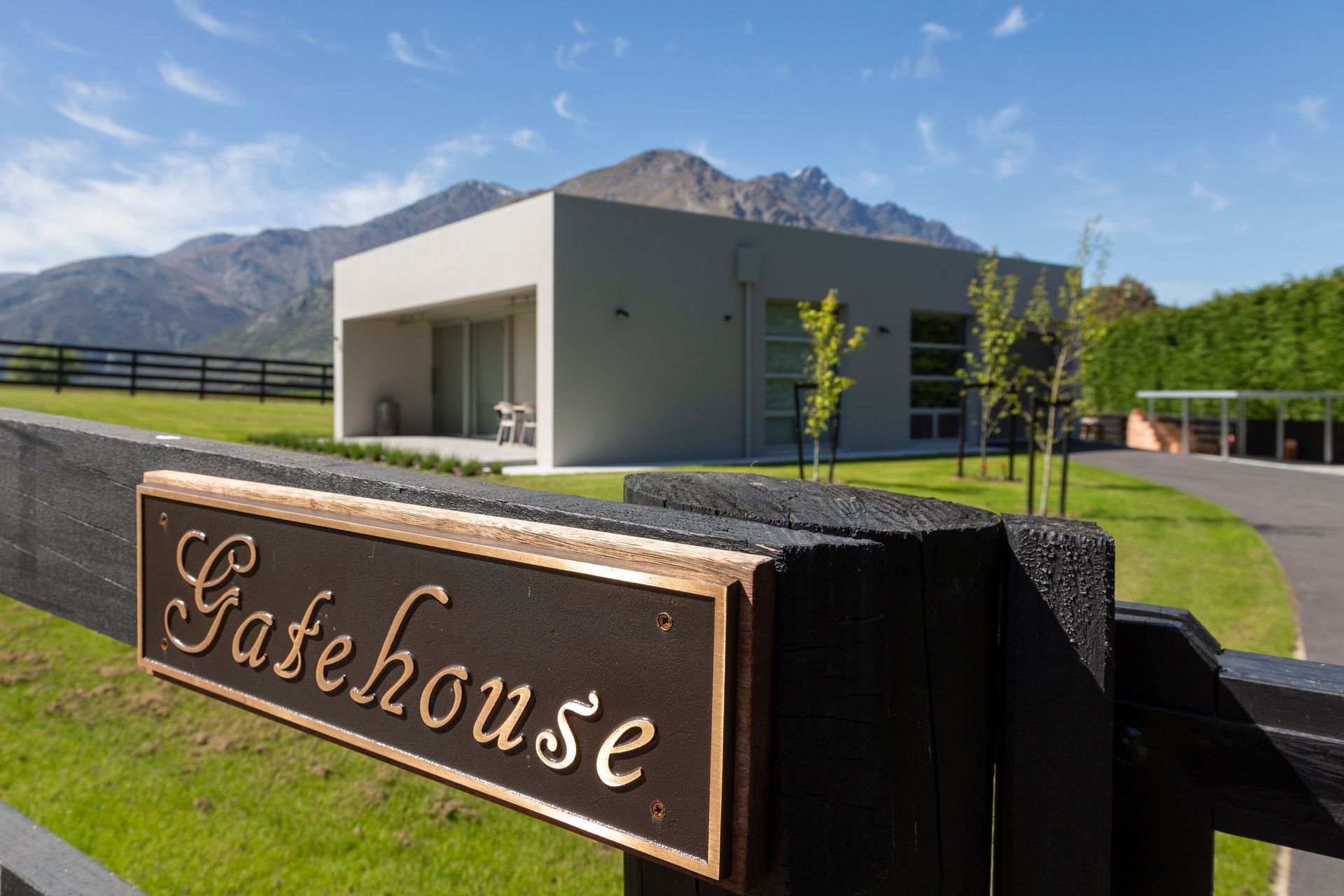 Gatehouse70LowerShotoverRoadQueenstown024.jpg