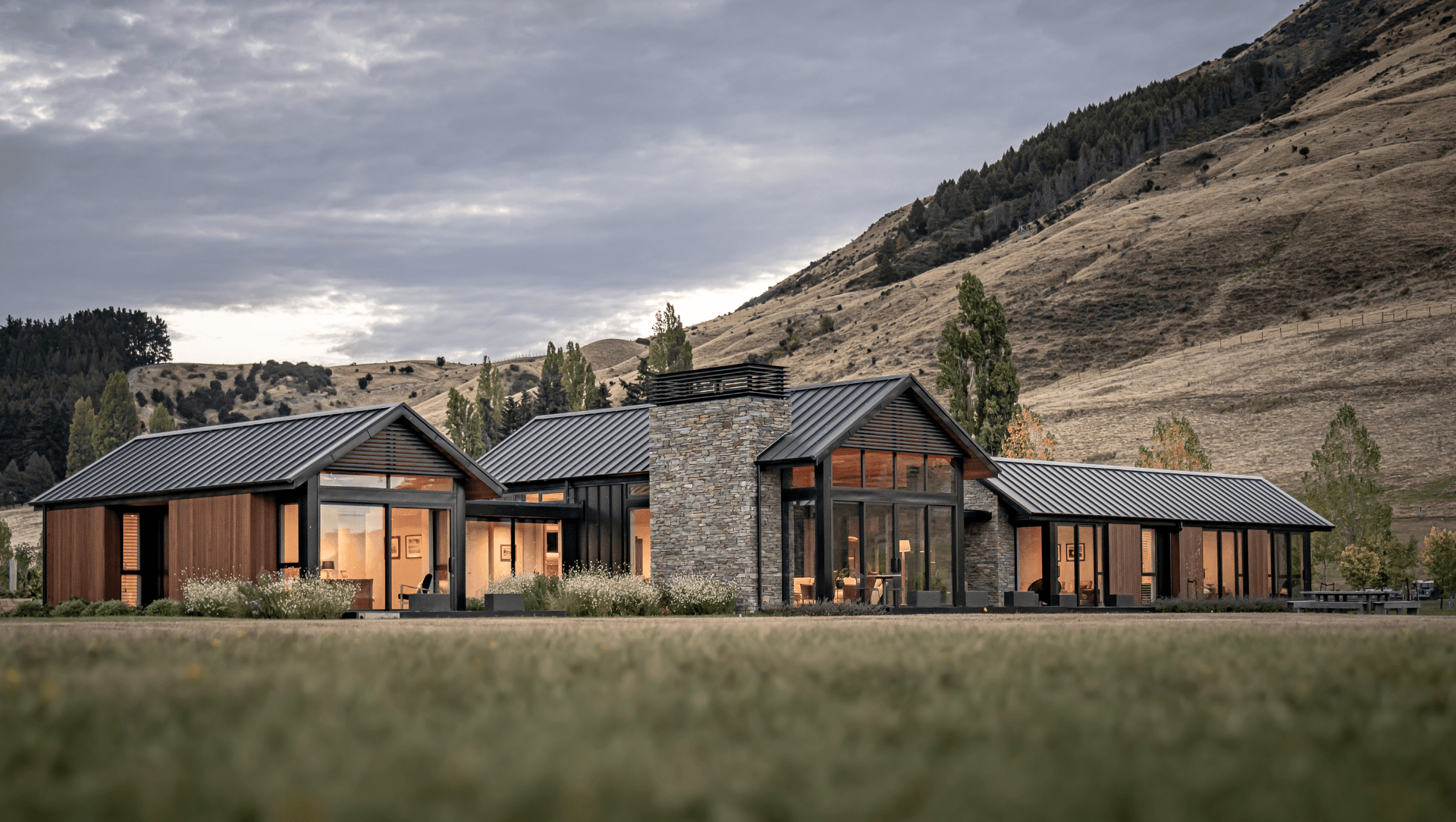 Hillend Station banner