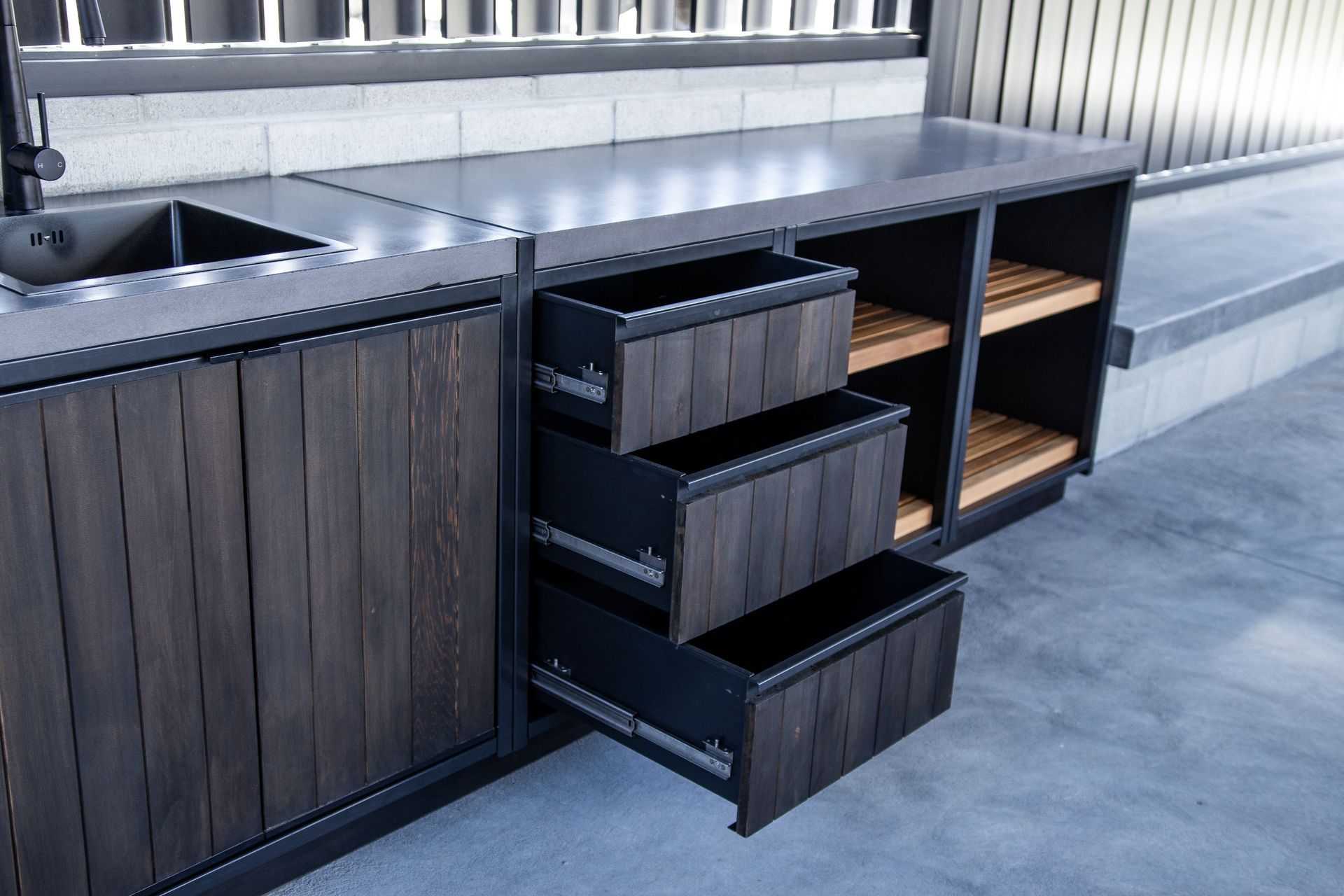 Lake Dunstan Outdoor Kitchen