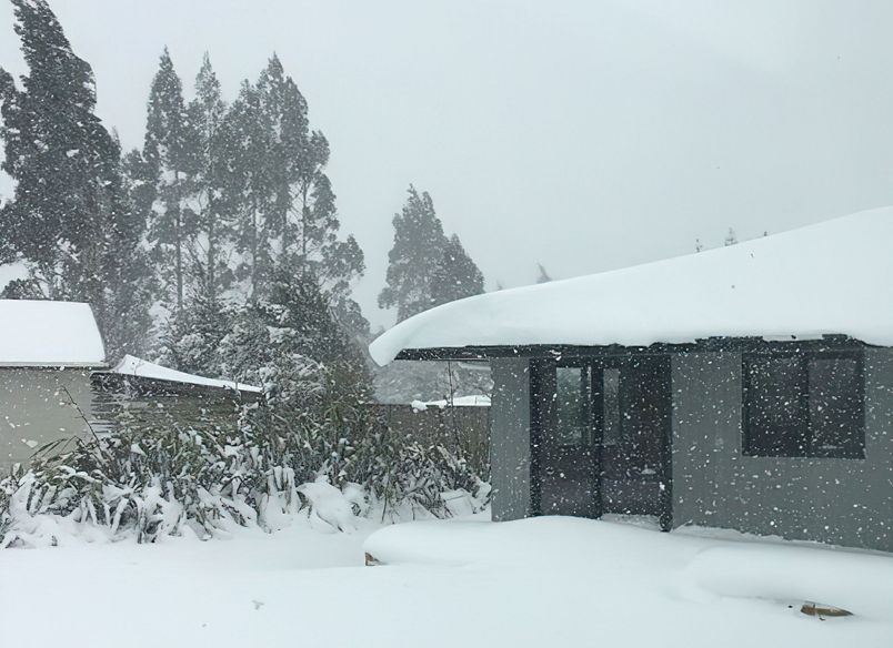 Cosy Ski Lodge for Family With SOLITEX MENTO® 3000 Connect & INTELLO® Airtightness System