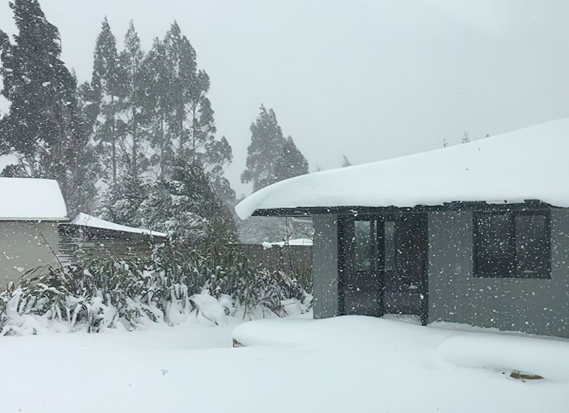 Cosy Ski Lodge for Family With SOLITEX MENTO® 3000 Connect & INTELLO® Airtightness System