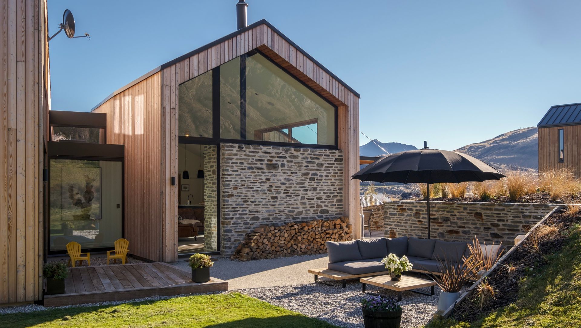 18 Falconer Rise, Jacks Point  banner