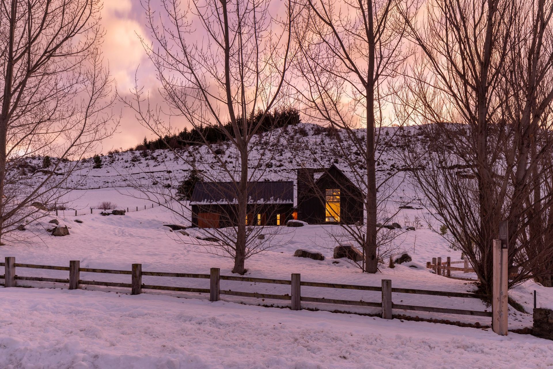 Interior designer Vee Kessner of Space Studio says that this rustic-looking holiday home in Cardrona Valley has hidden high-tech functionality. “While the owners wanted it to be very much a barn feel, they were conscious that it still needed to operate easily.”