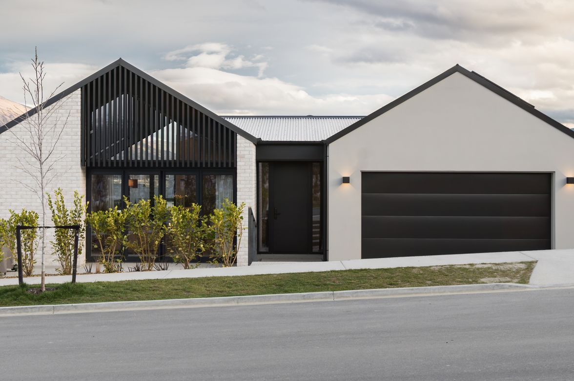 Modern New Build - Jacks Point