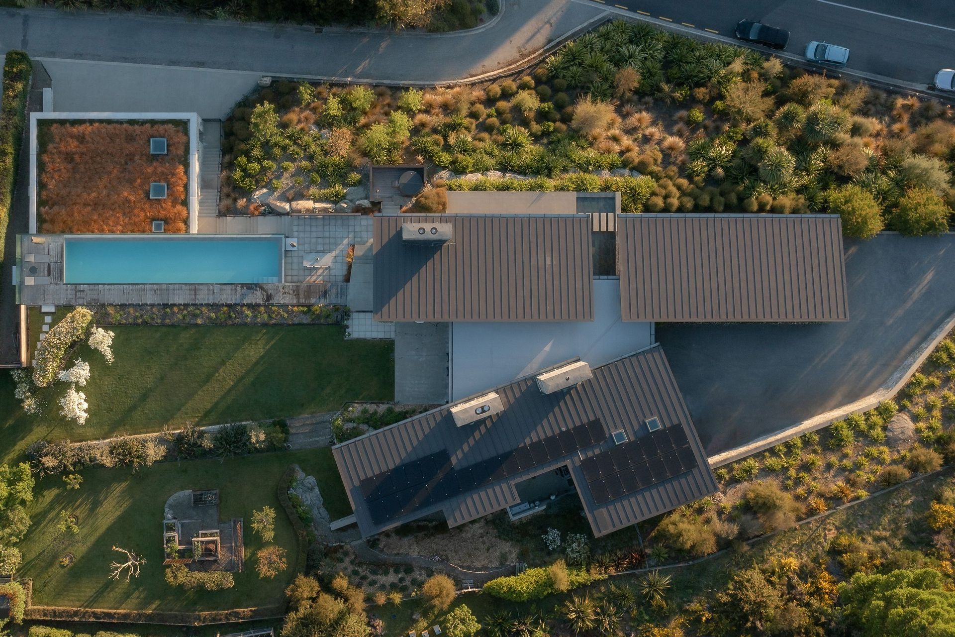 Sunrise-Bay-Residence-Johnston-Architects-002-v2.jpg