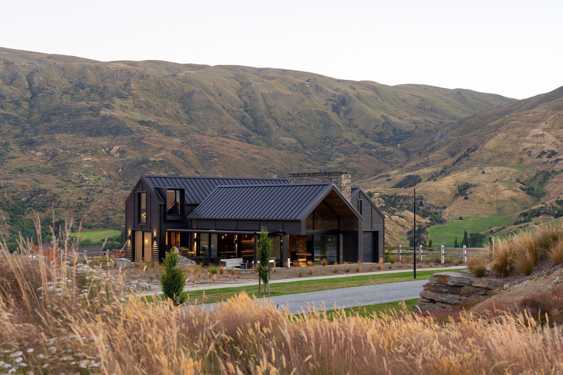 Tuhura-Lodge-Mt-Cardrona-Johnston-Architects-002-v2.jpg