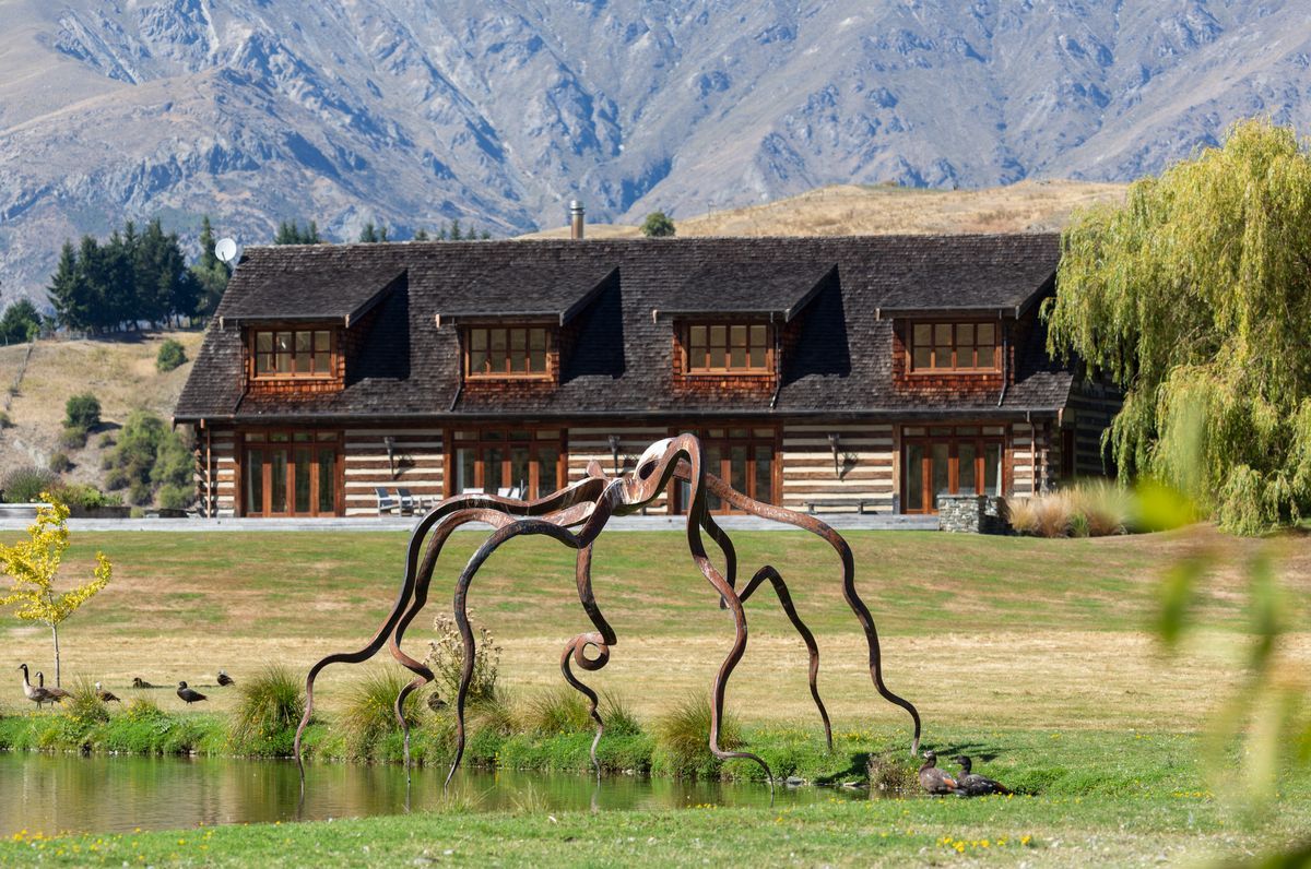 Mooney Road Queenstown | White Fang