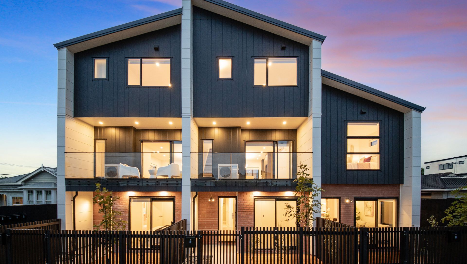 Roberton Road, Avondale banner