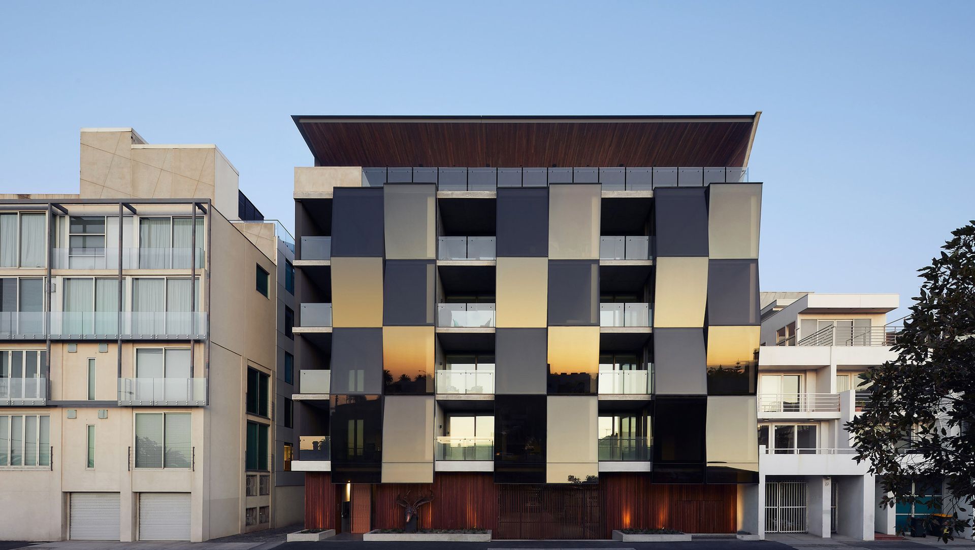 Alumuna Residences banner