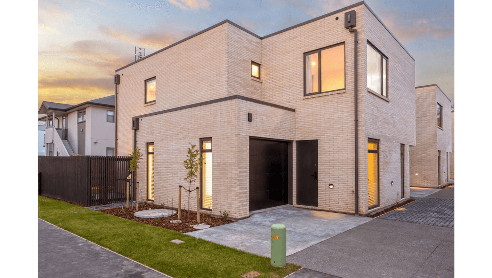 1-8/44 Winchester Street - 8x Townhouses banner