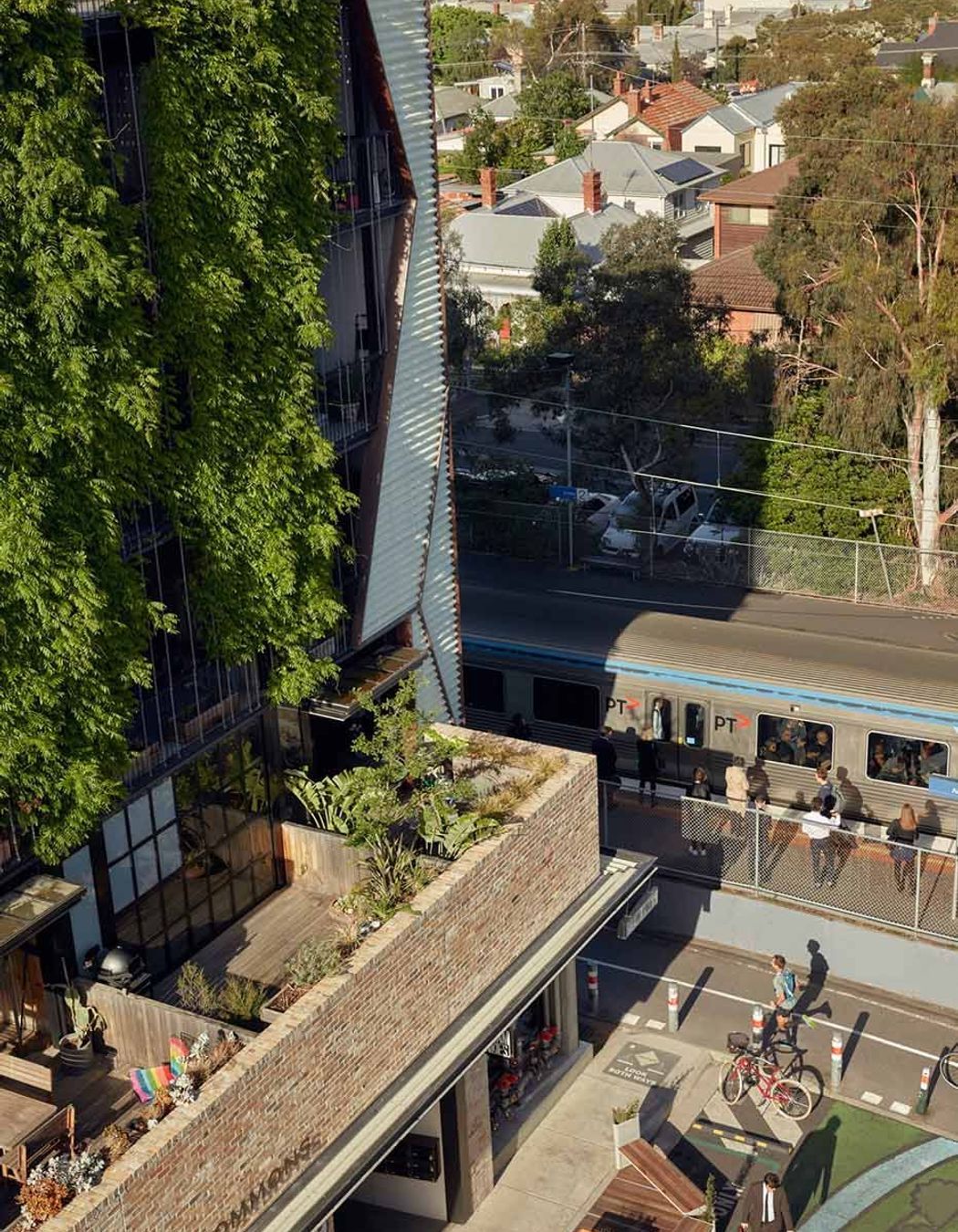 Photography: Dianna Snape, Tom Ross, Rebecca Ramage, Michael Downes, Andrew Wuttke