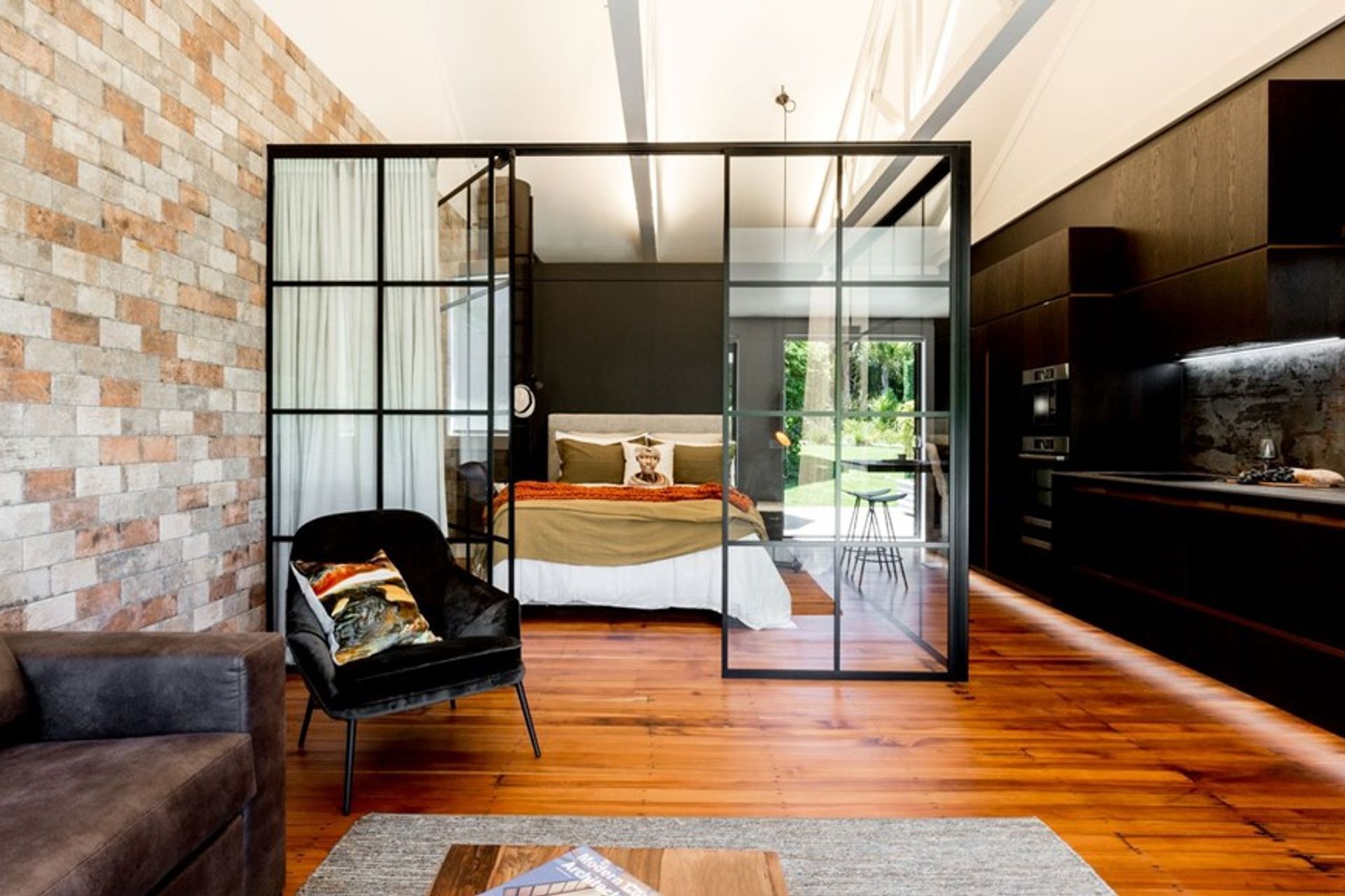 Style &amp; Design In Waiheke Apartment