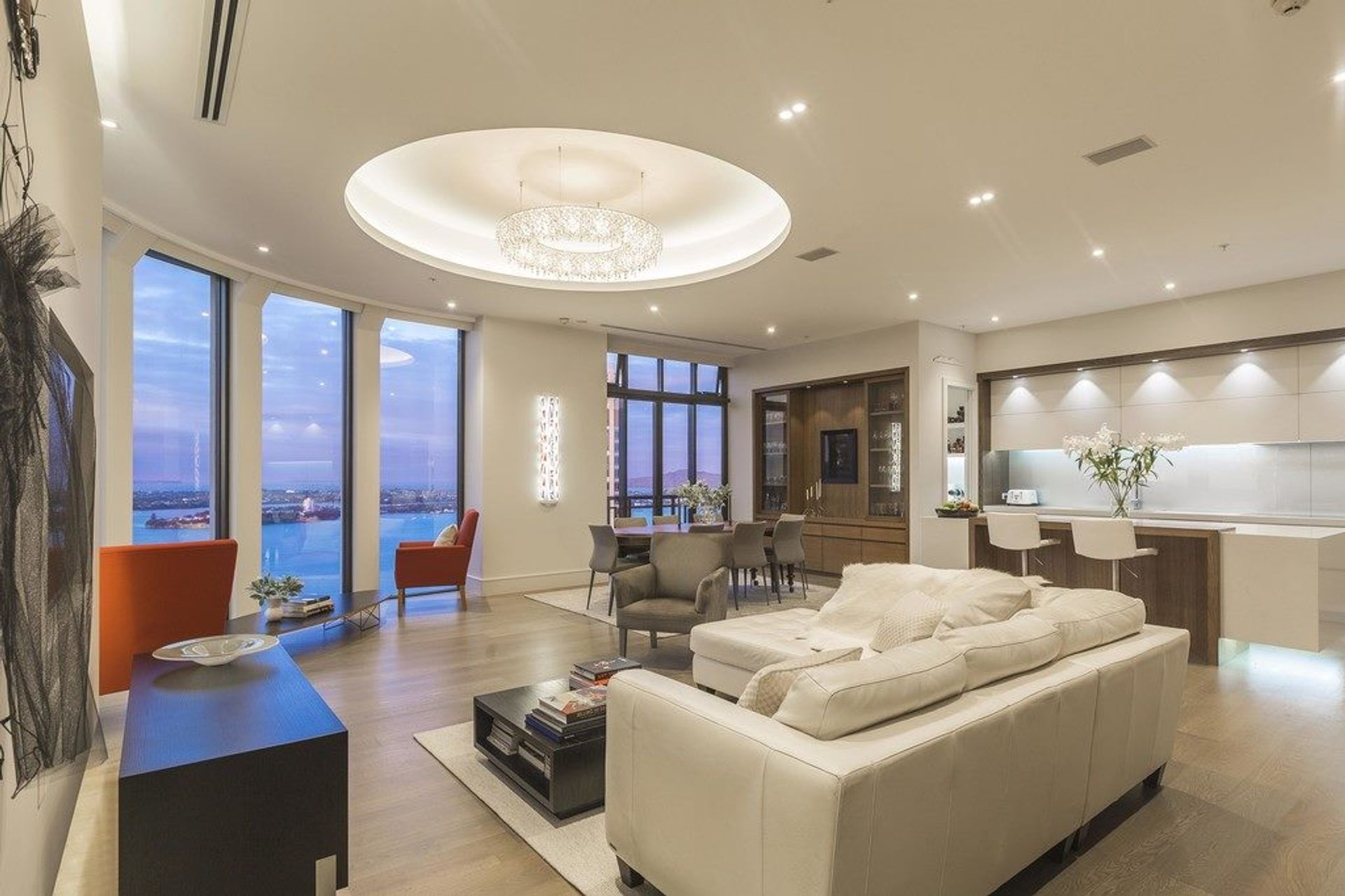 Metropolis Luxury Penthouse