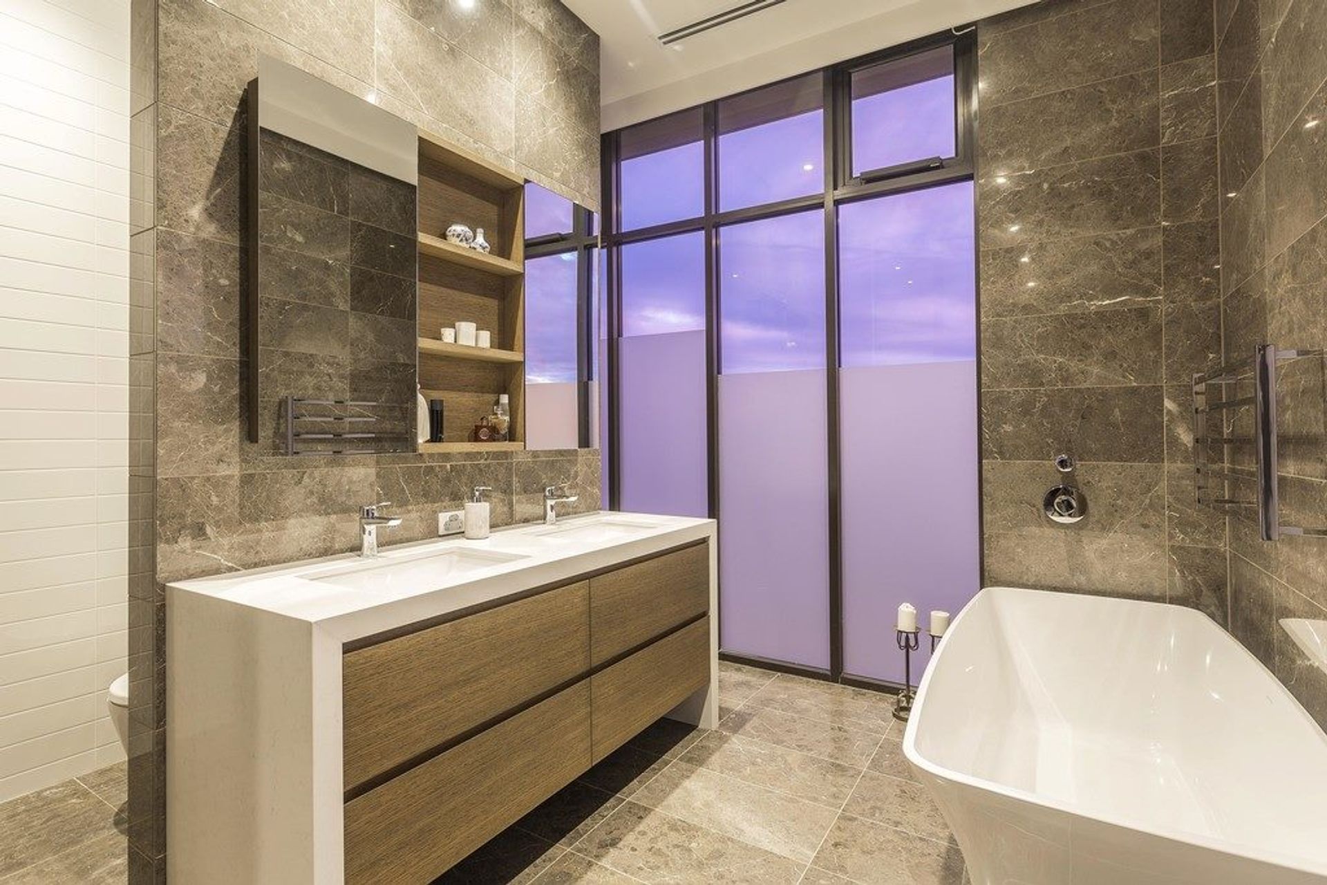 Metropolis Luxury Penthouse