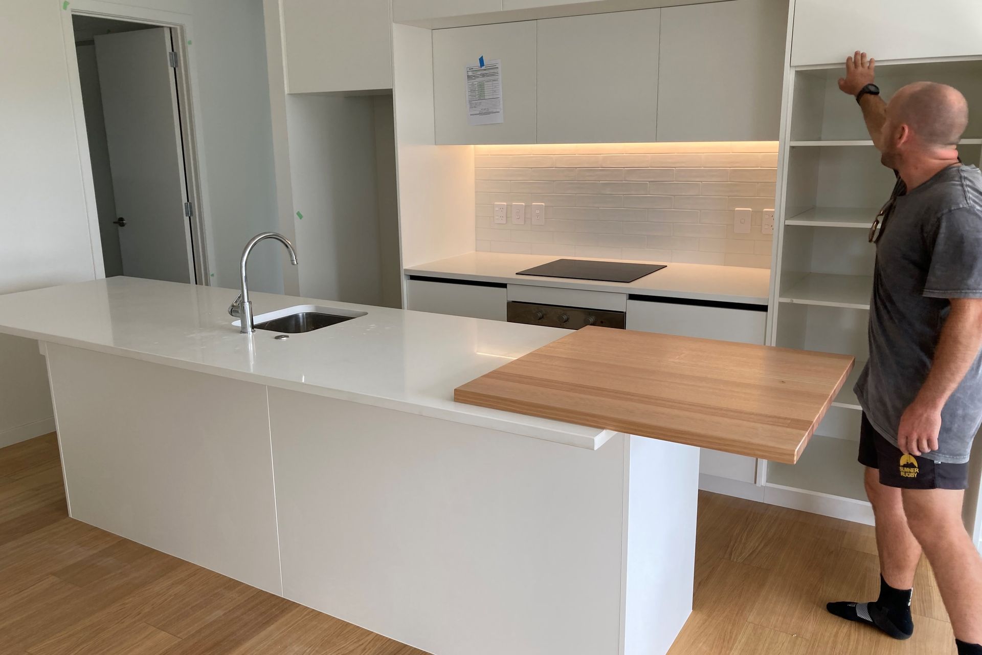 Edgewater Apartments, Ellerslie