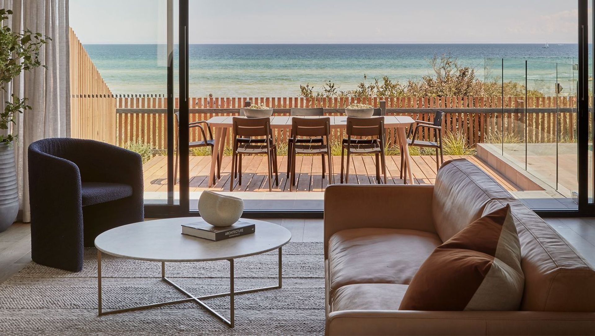 Azura, Aspendale banner